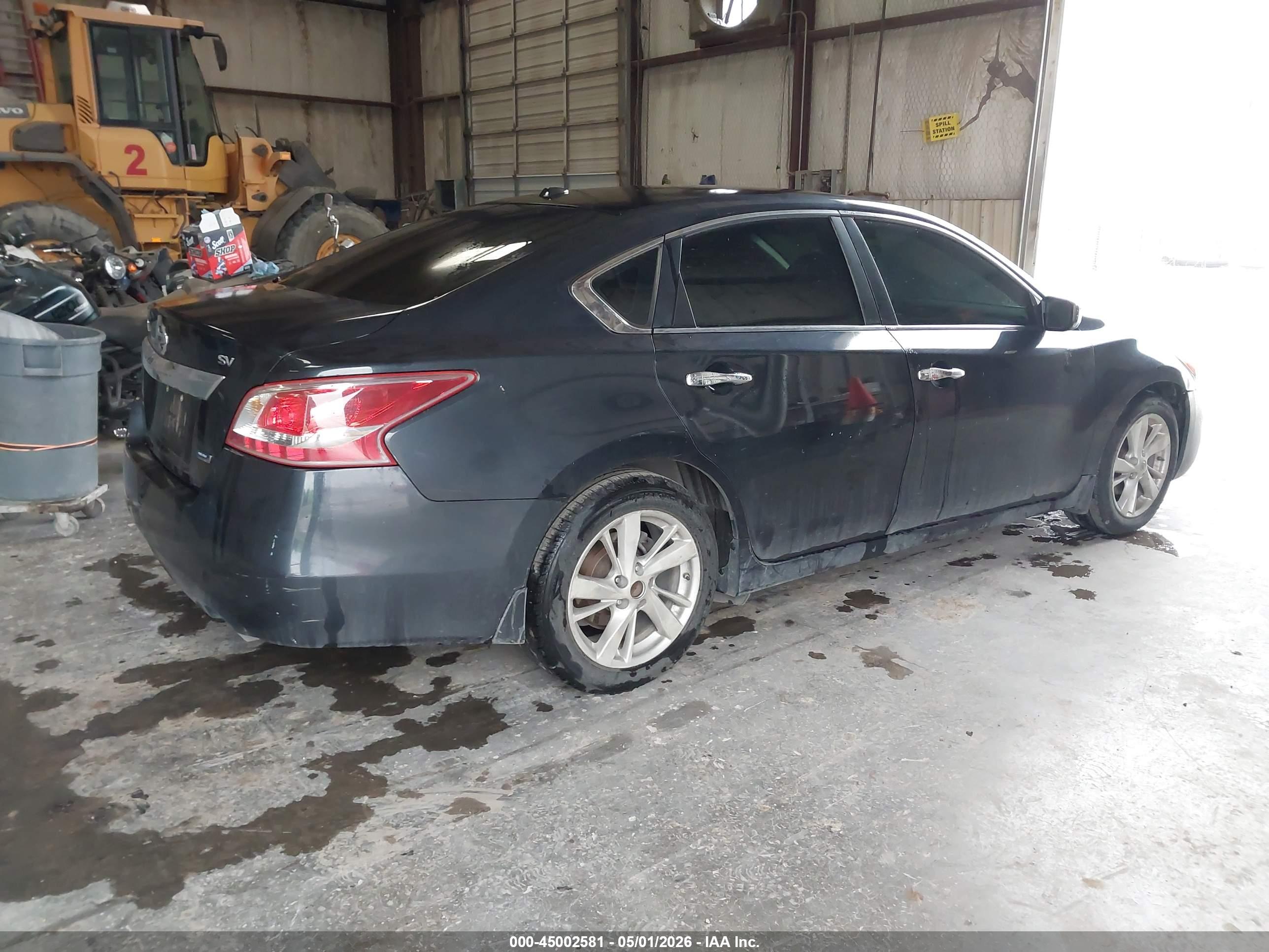 NISSAN ALTIMA image 4