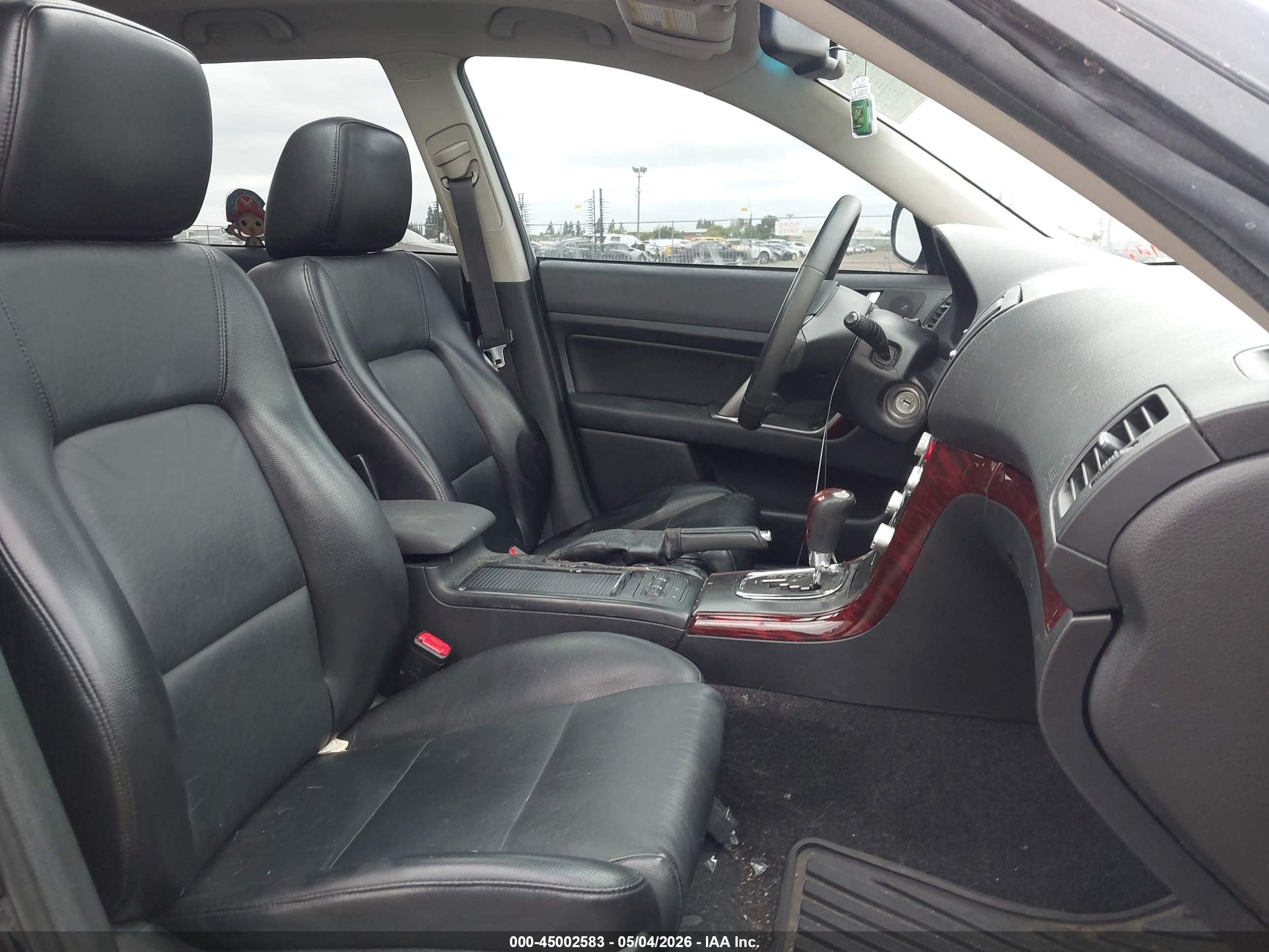 SUBARU OUTBACK image 5