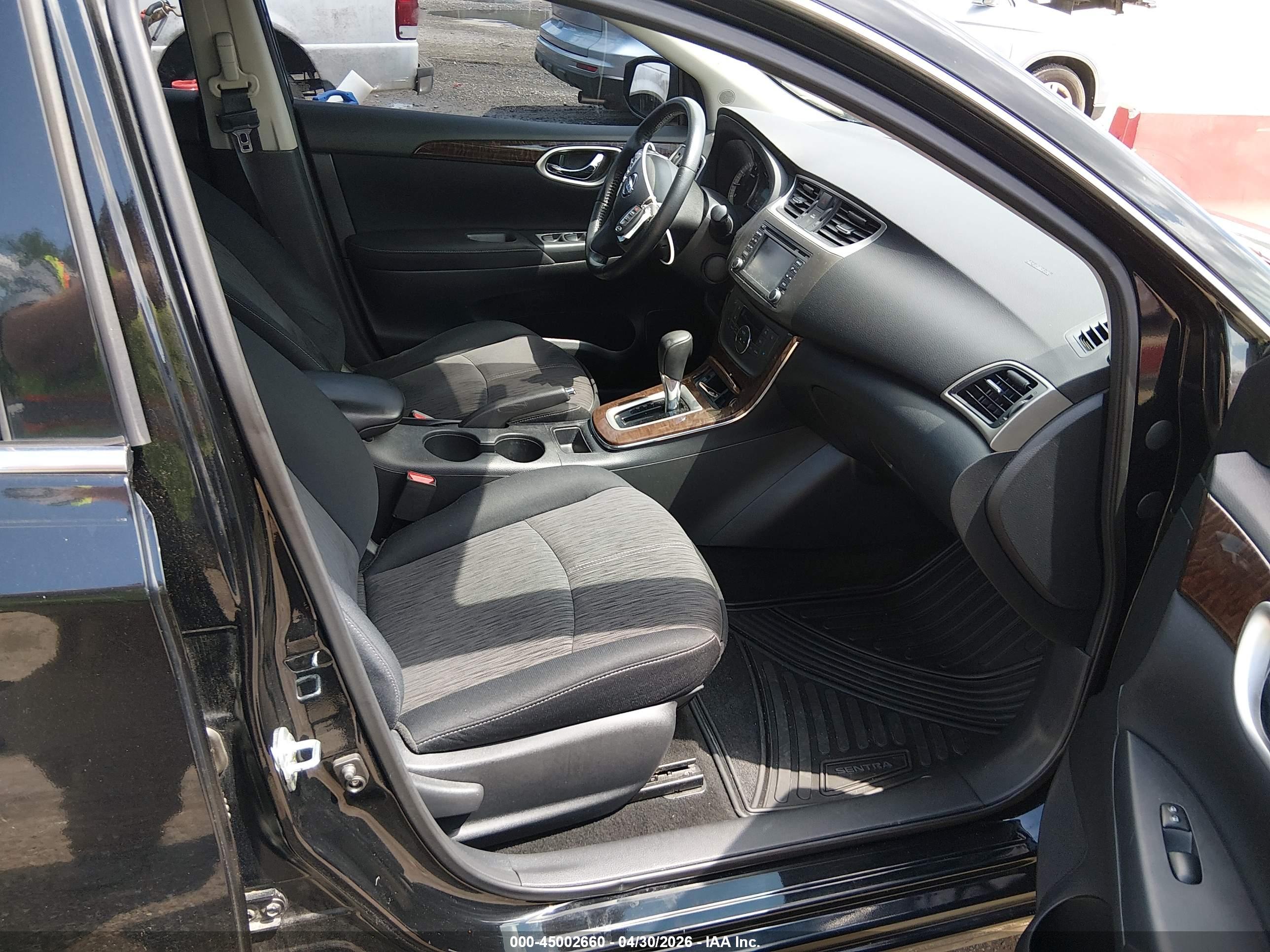 NISSAN SENTRA image 5