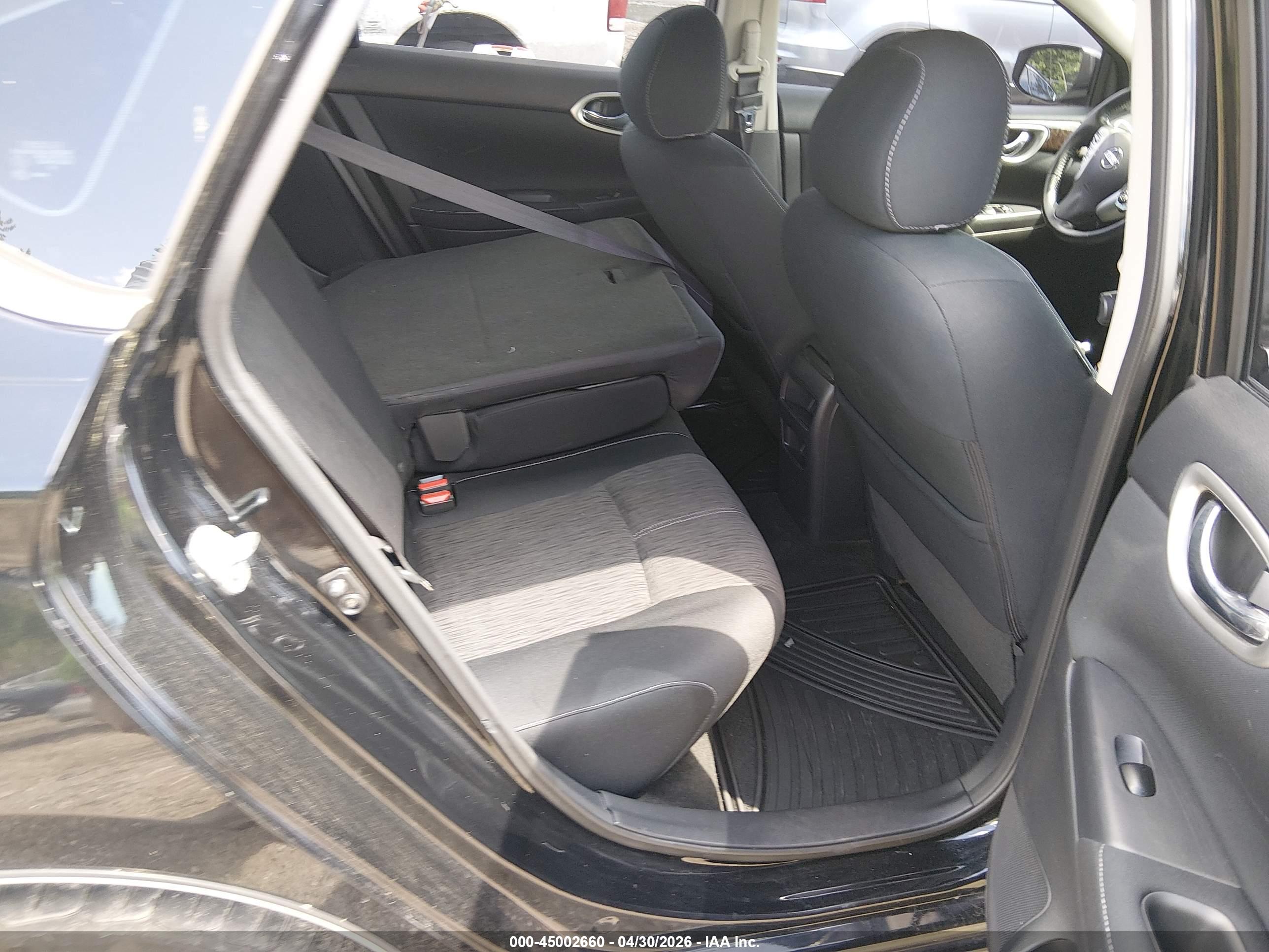 NISSAN SENTRA image 8
