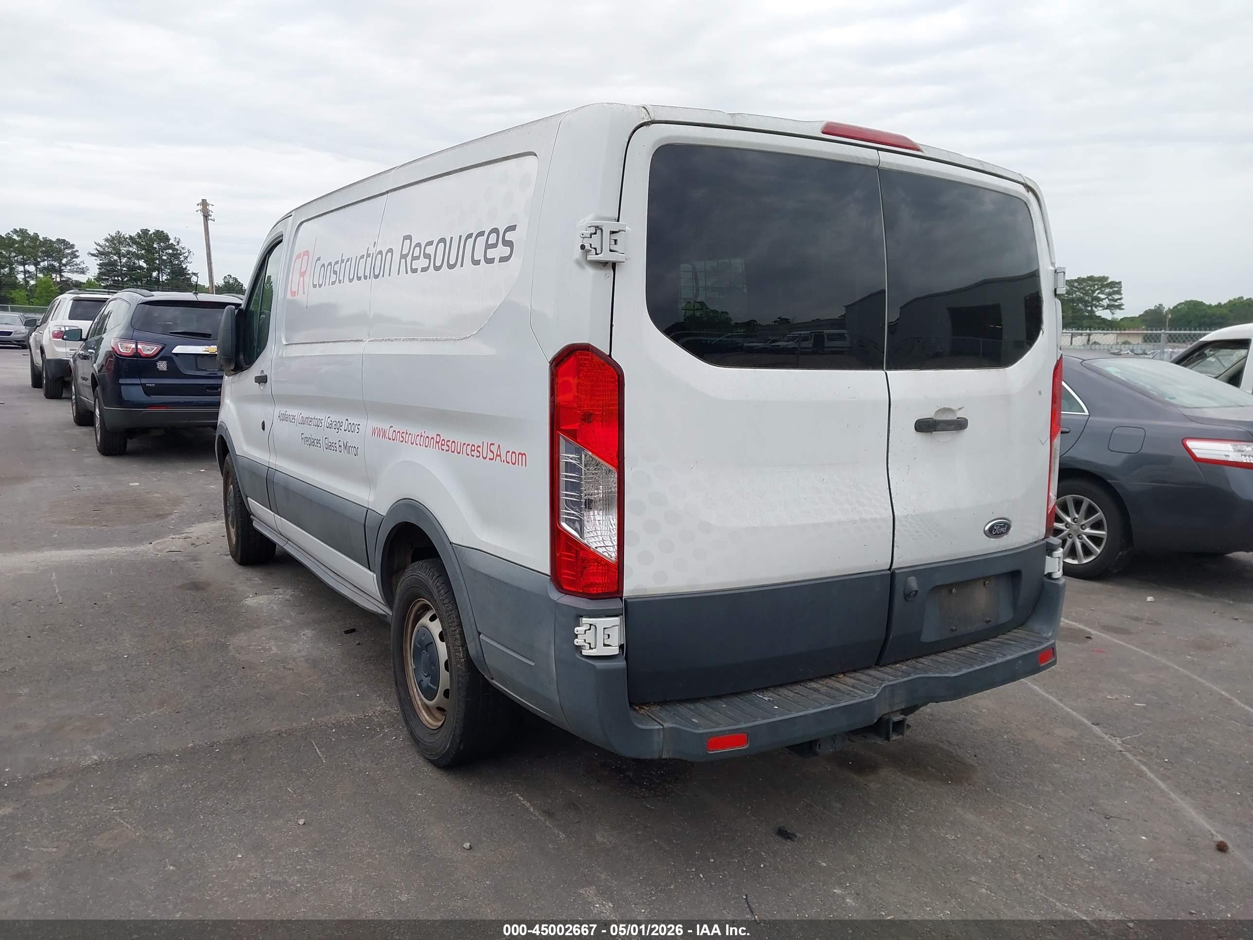FORD TRANSIT-150 image 3