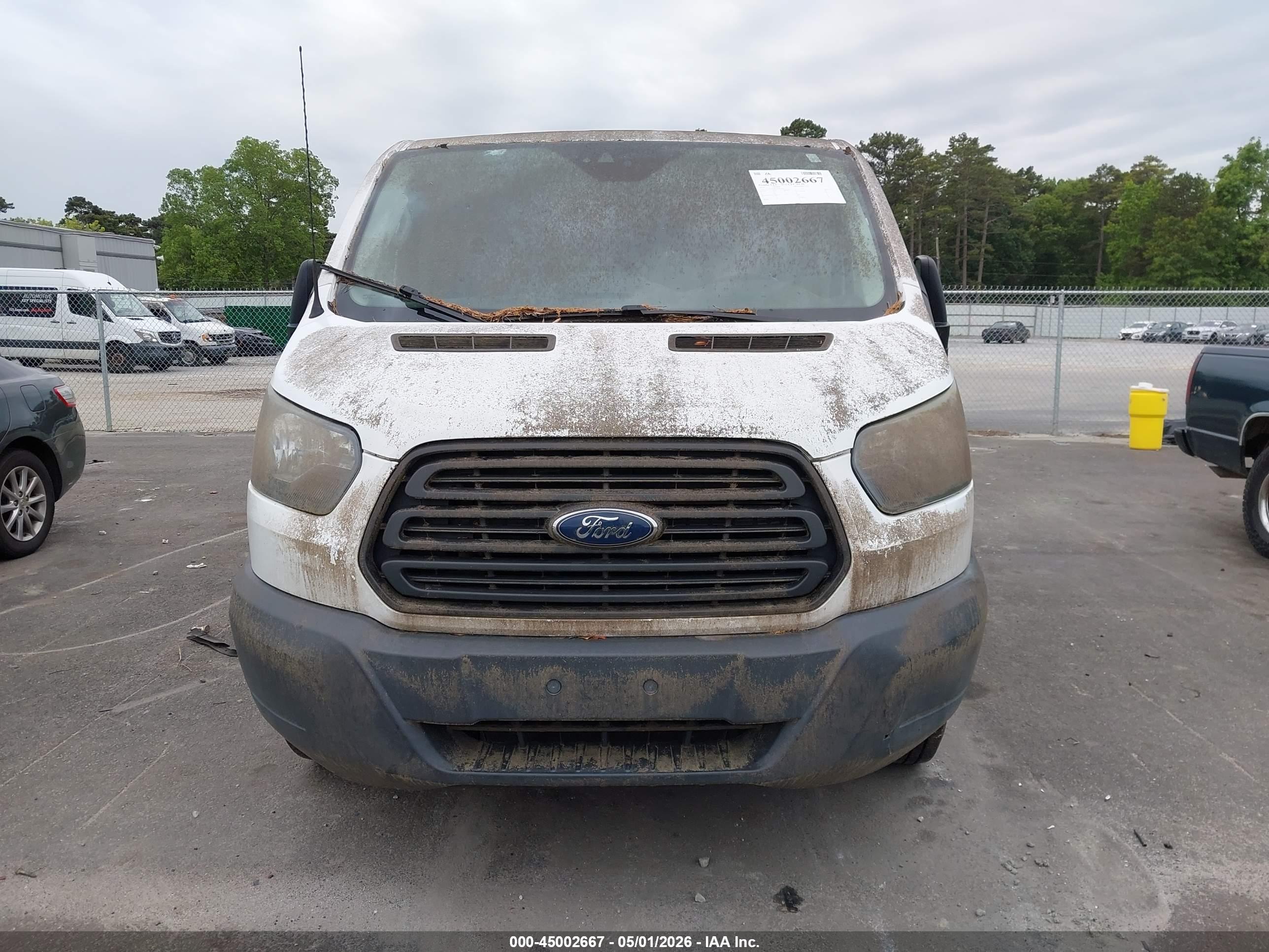 FORD TRANSIT-150 image 6