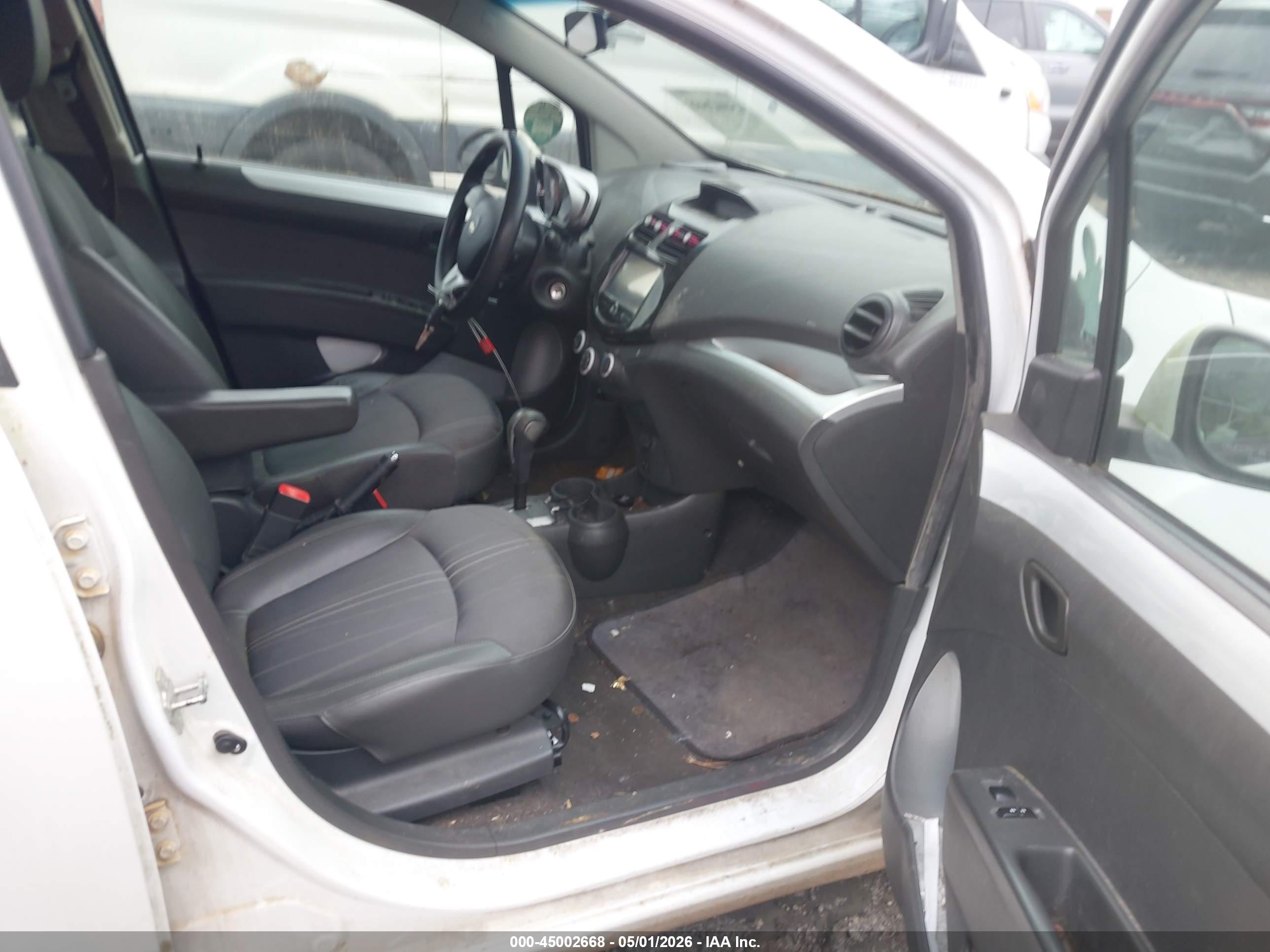CHEVROLET SPARK image 5
