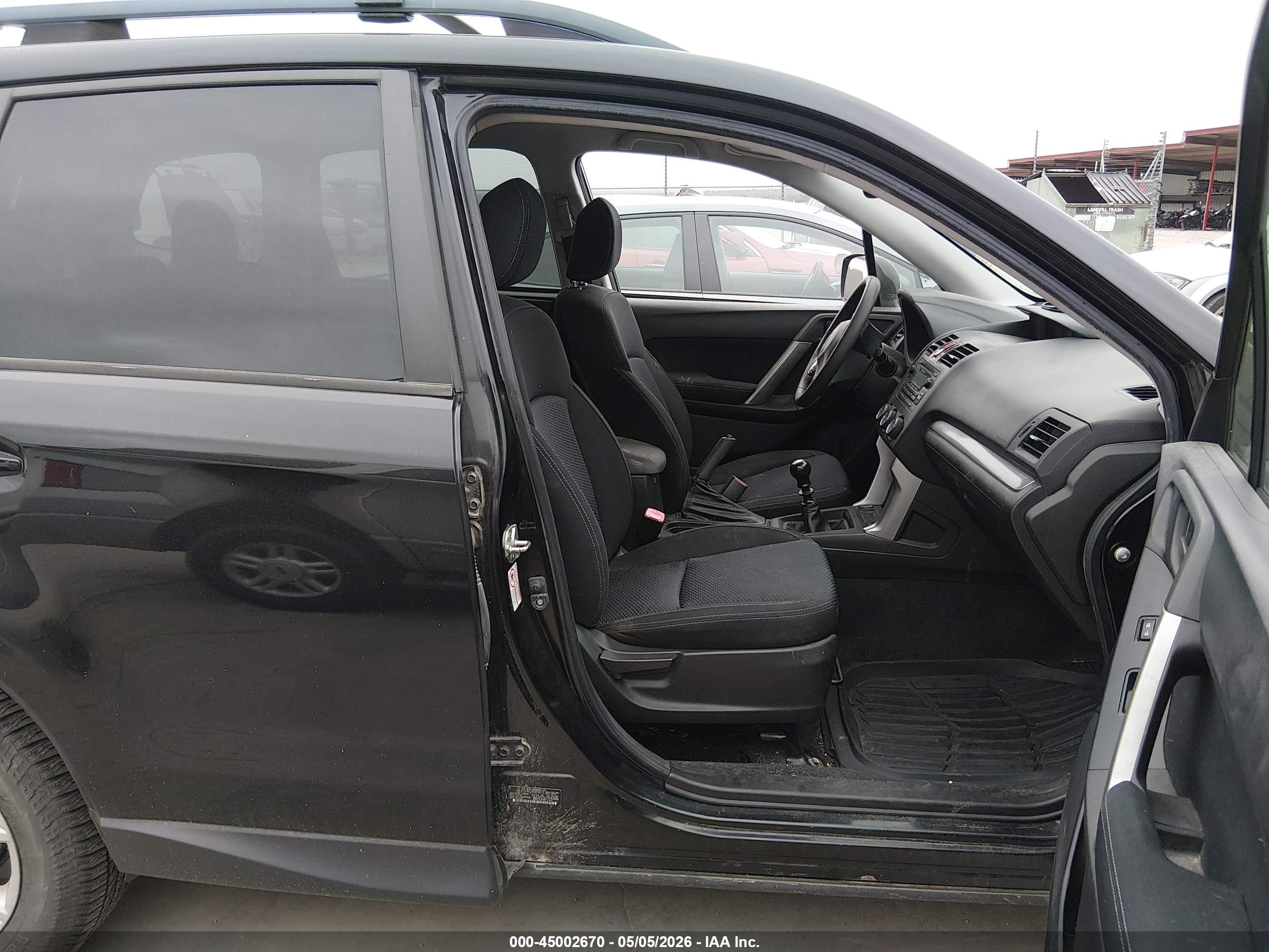 SUBARU FORESTER image 5