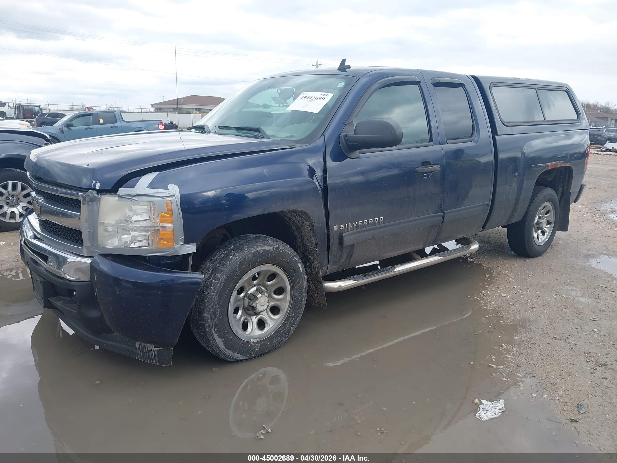 CHEVROLET SILVERADO image 2
