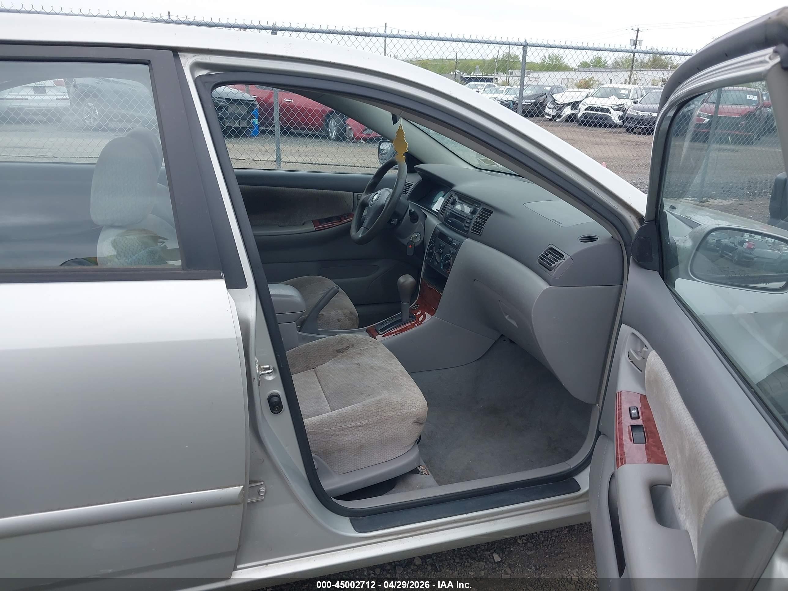 TOYOTA COROLLA image 5
