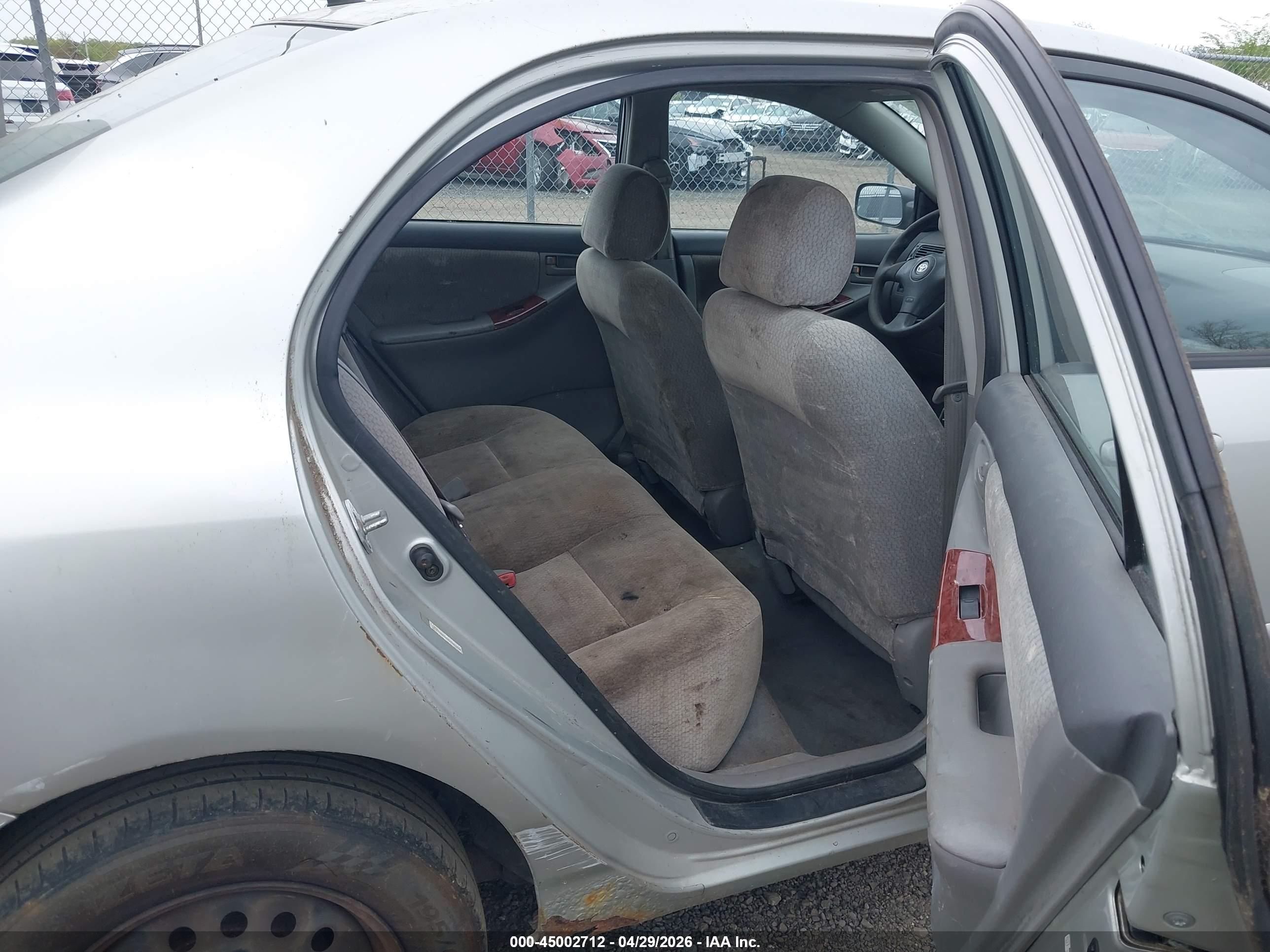 TOYOTA COROLLA image 8