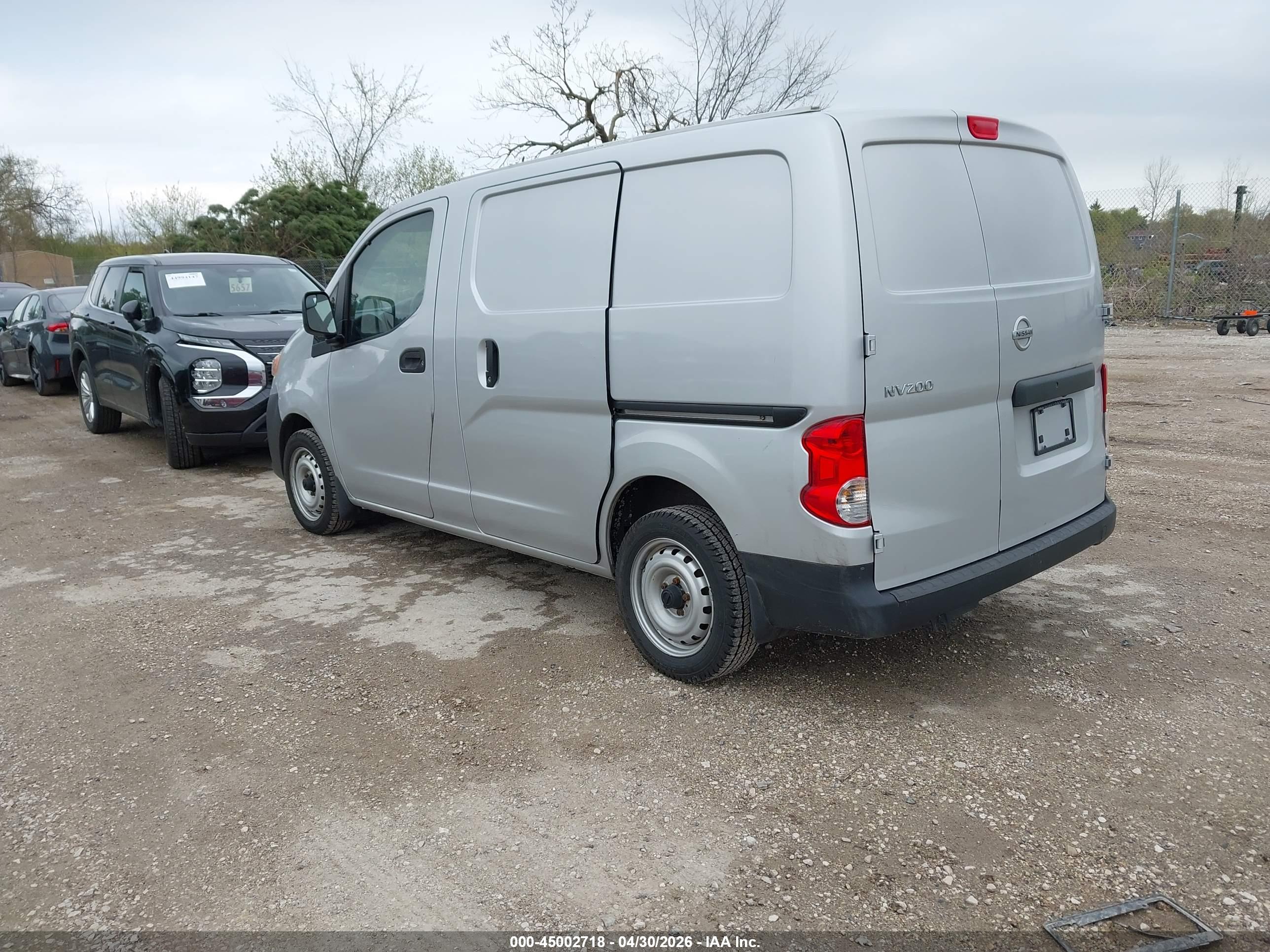 NISSAN NV200 image 3