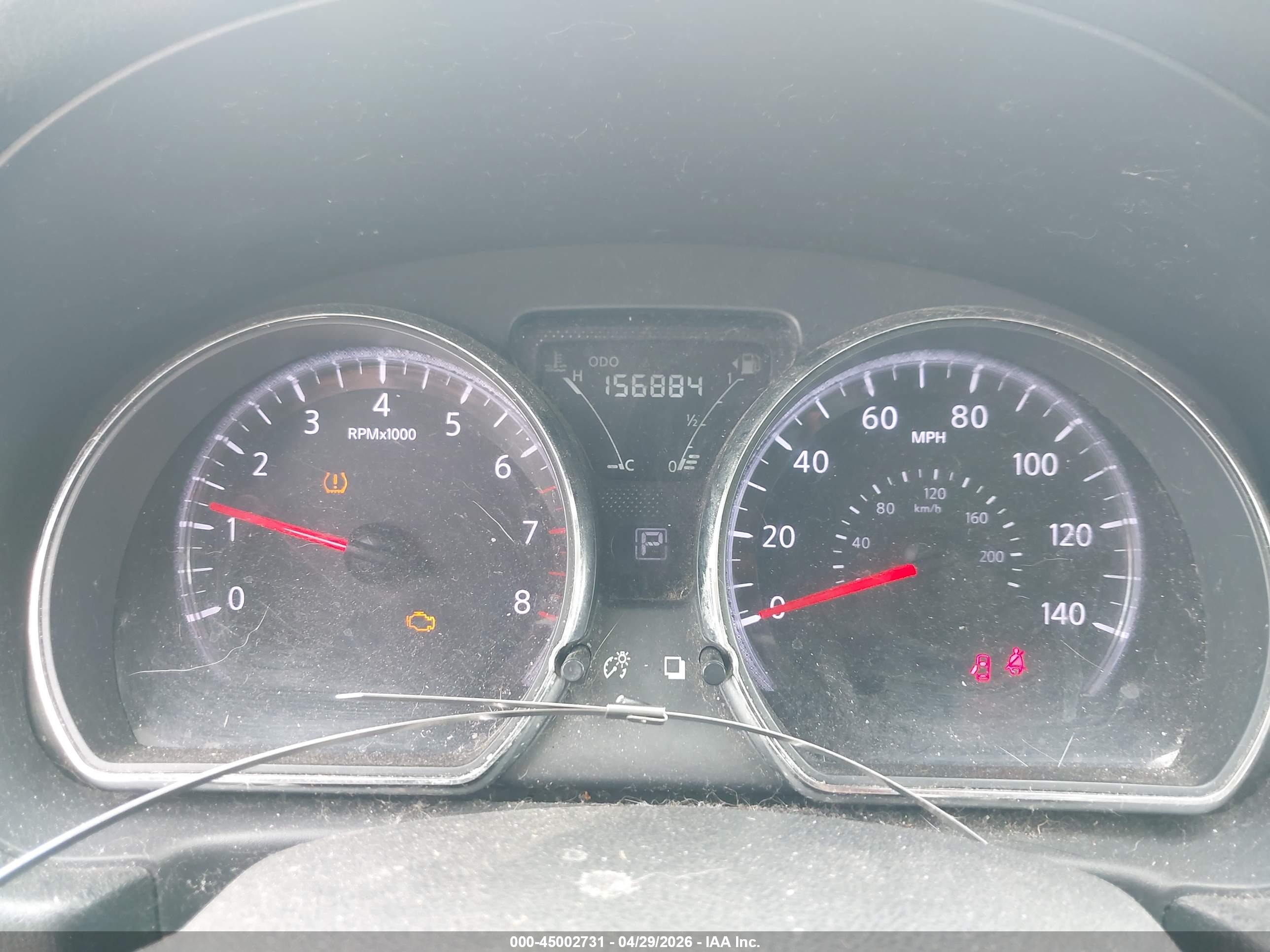 NISSAN VERSA image 7