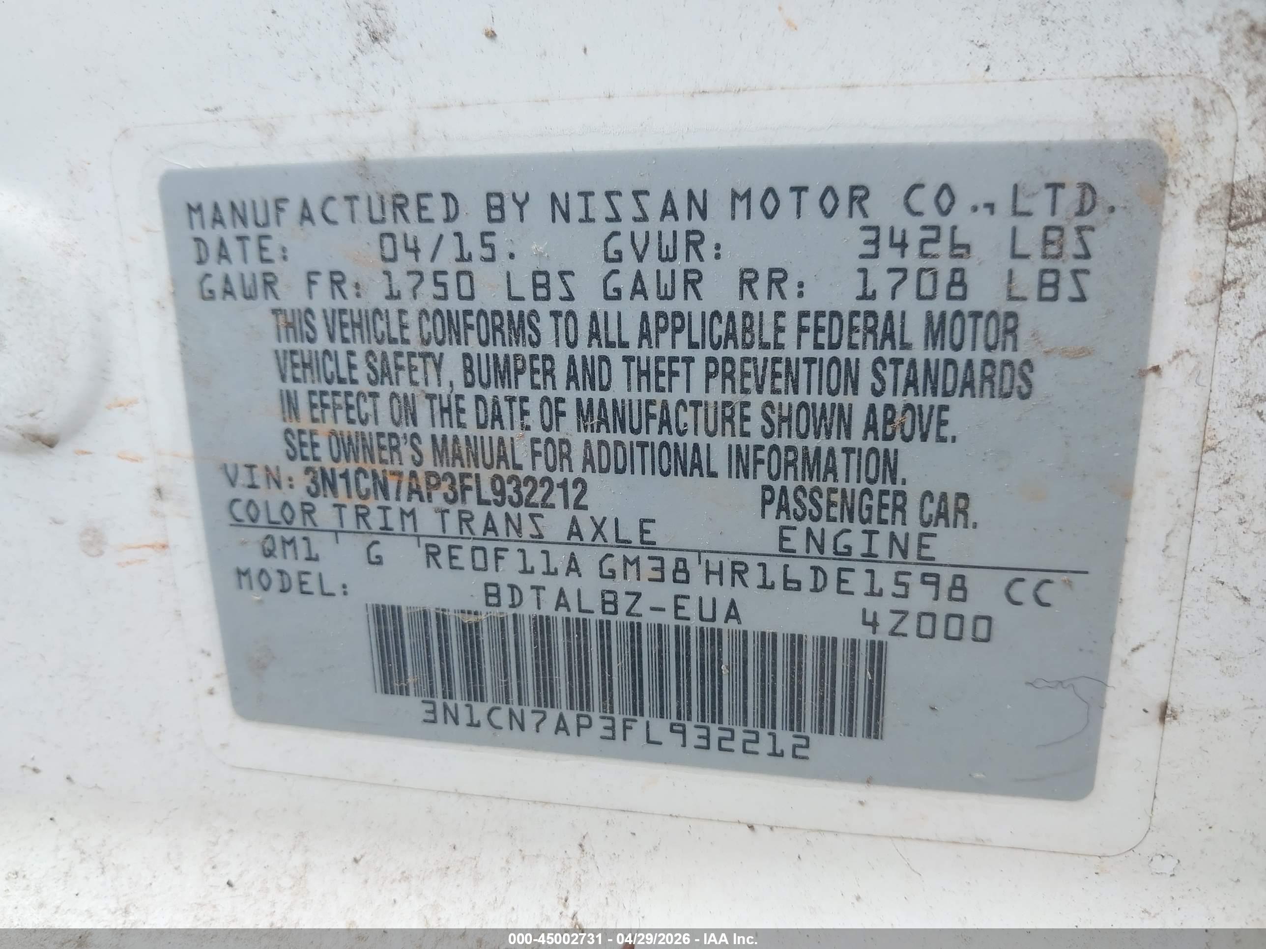 NISSAN VERSA image 9