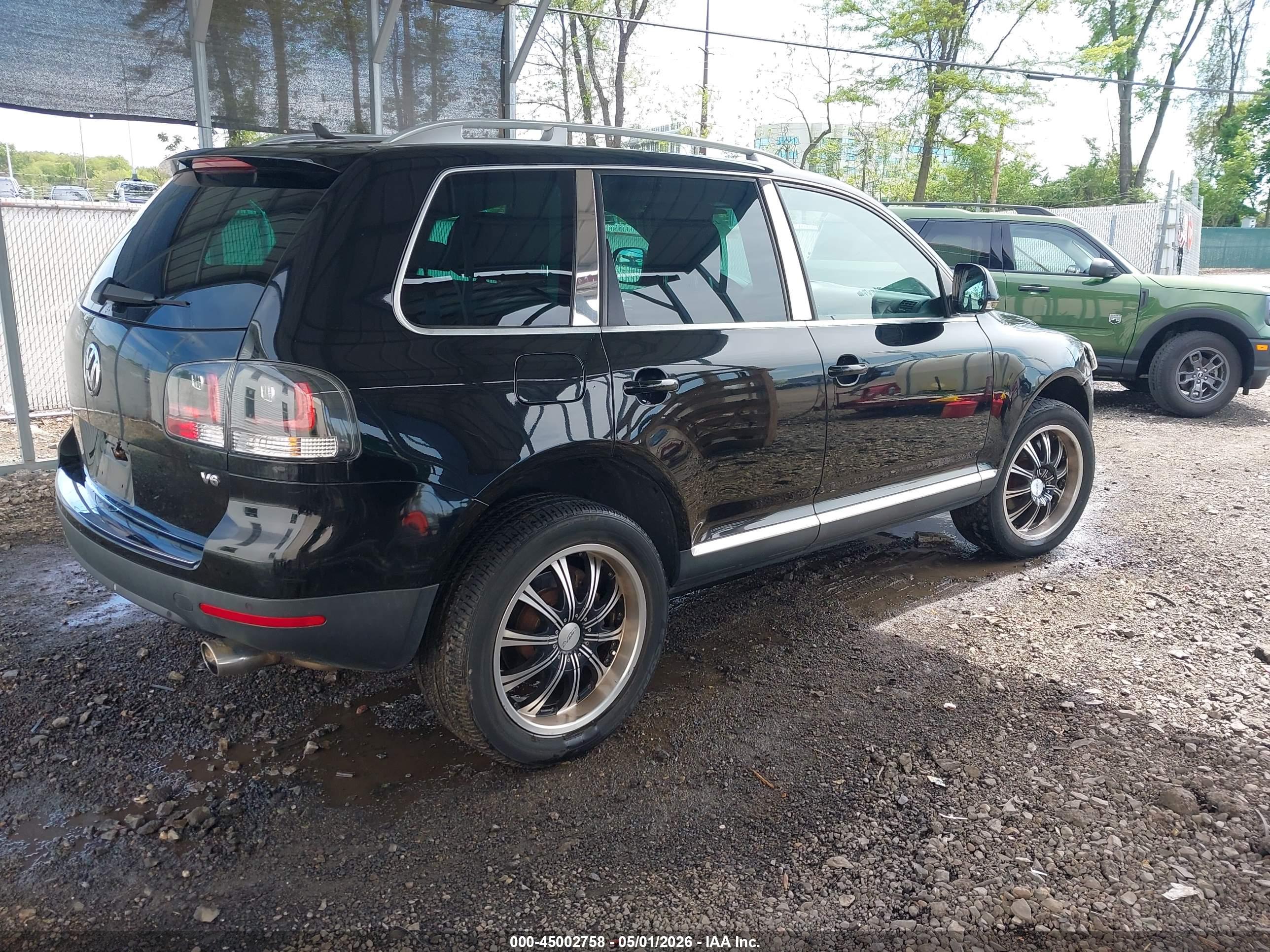 VOLKSWAGEN TOUAREG image 4