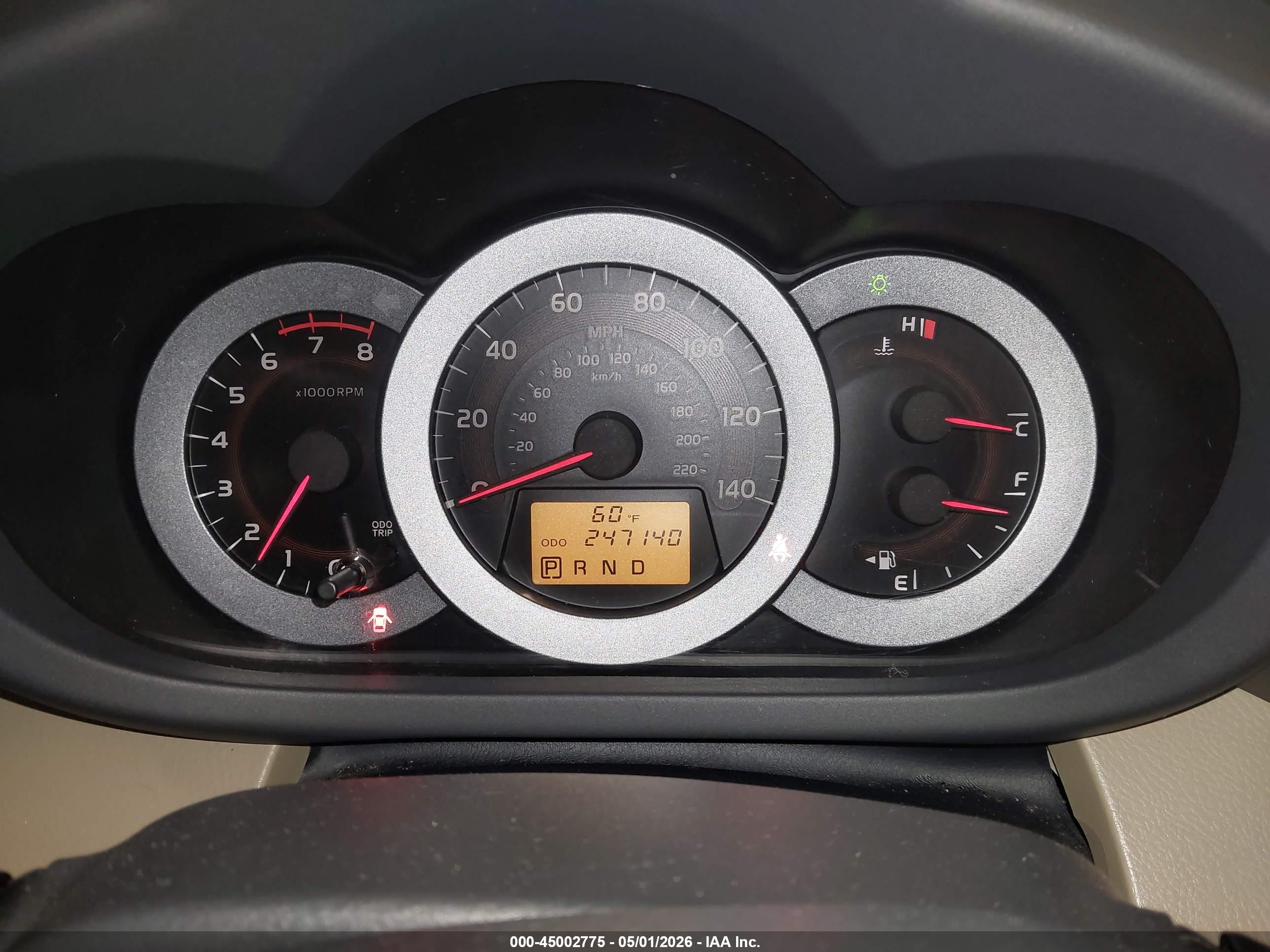 TOYOTA RAV4 image 7