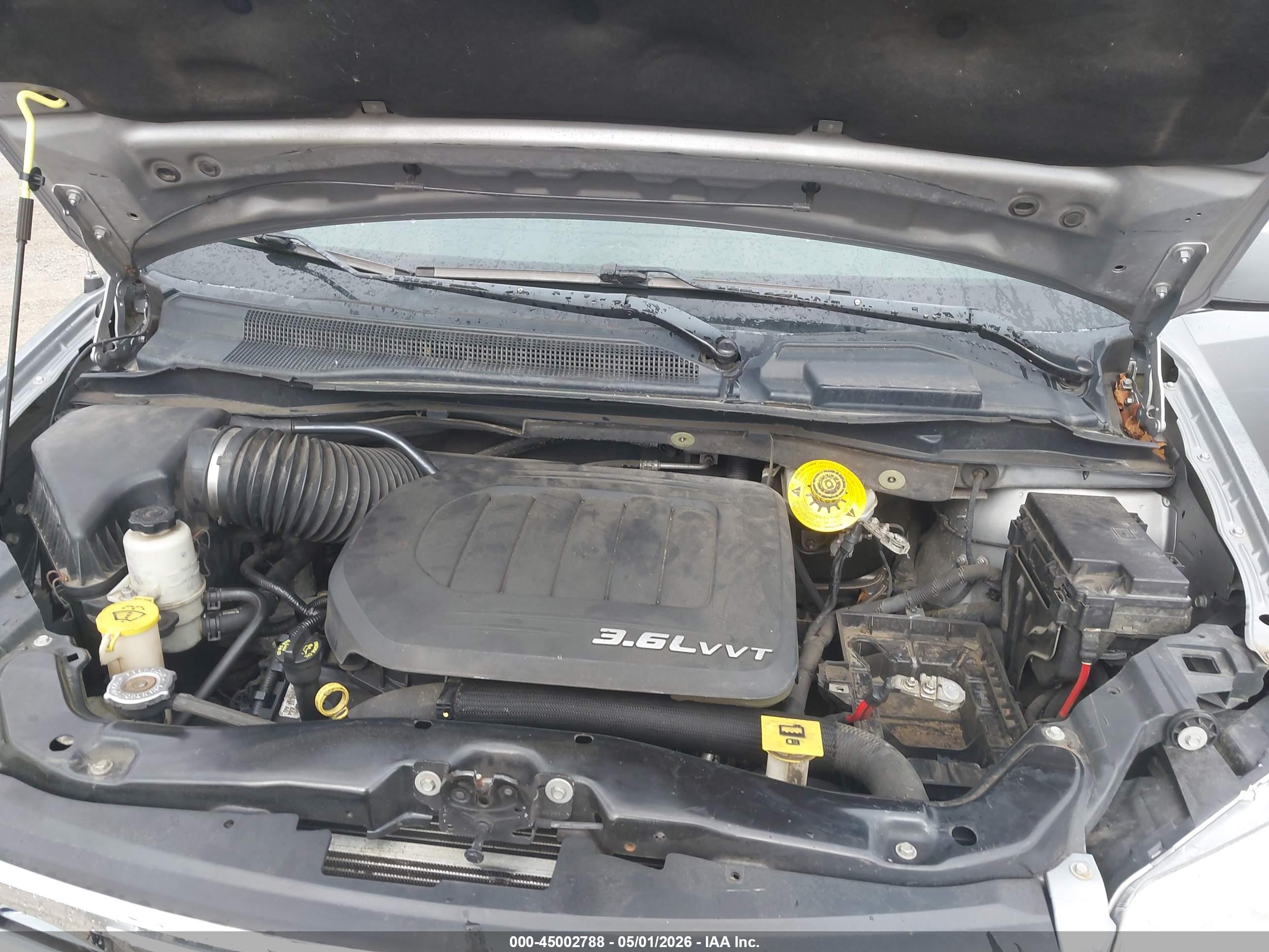 CHRYSLER TOWN image 10