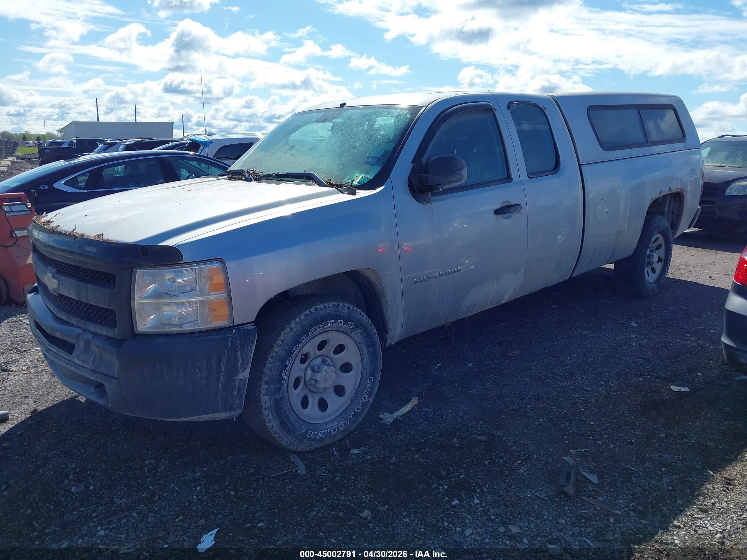 CHEVROLET SILVERADO image 2
