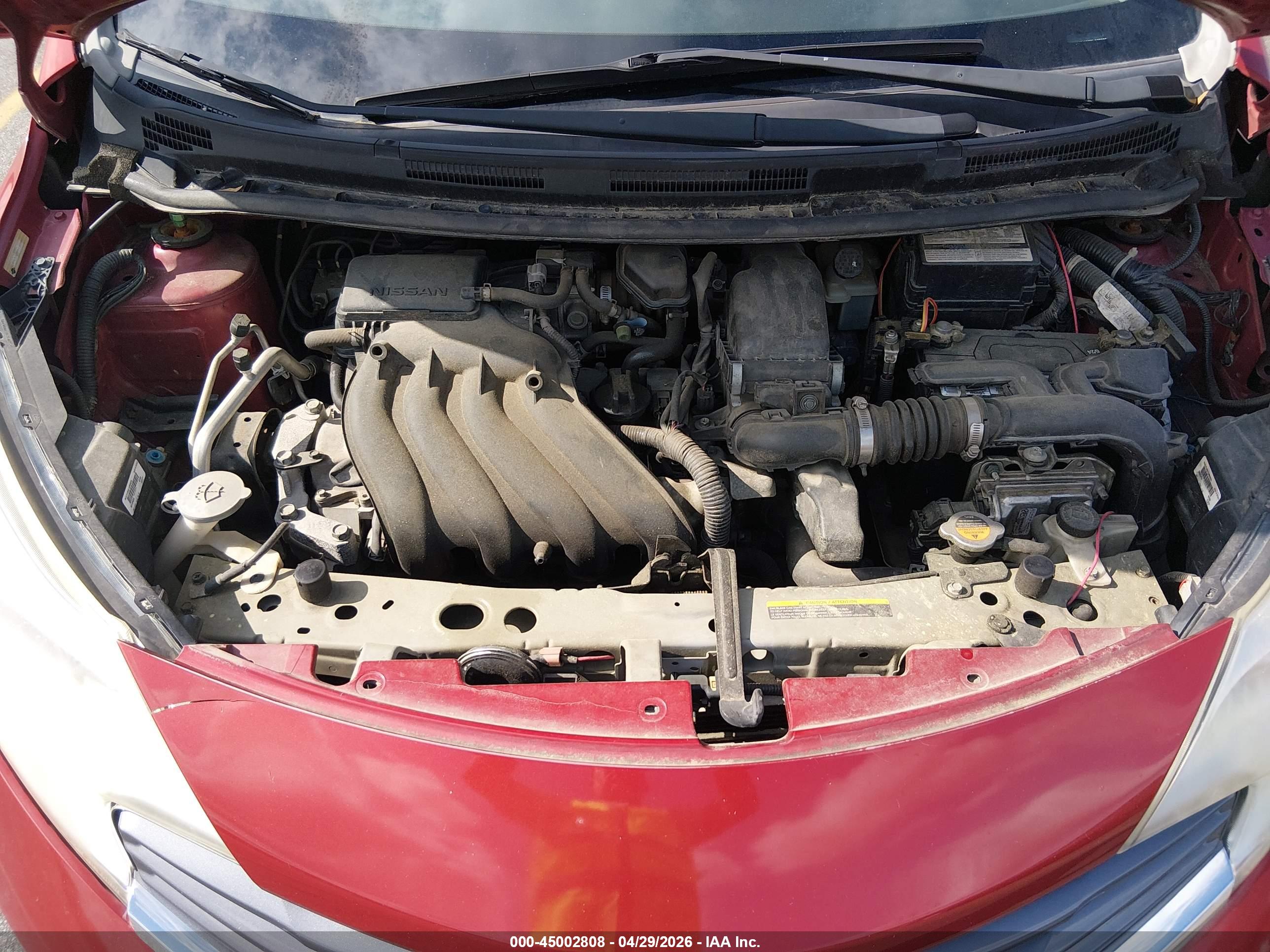 NISSAN VERSA image 10