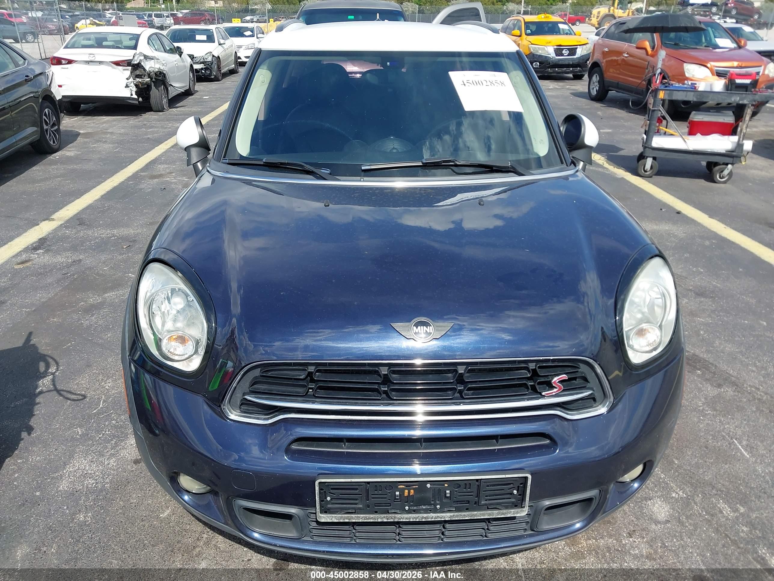 MINI COUNTRYMAN image 6