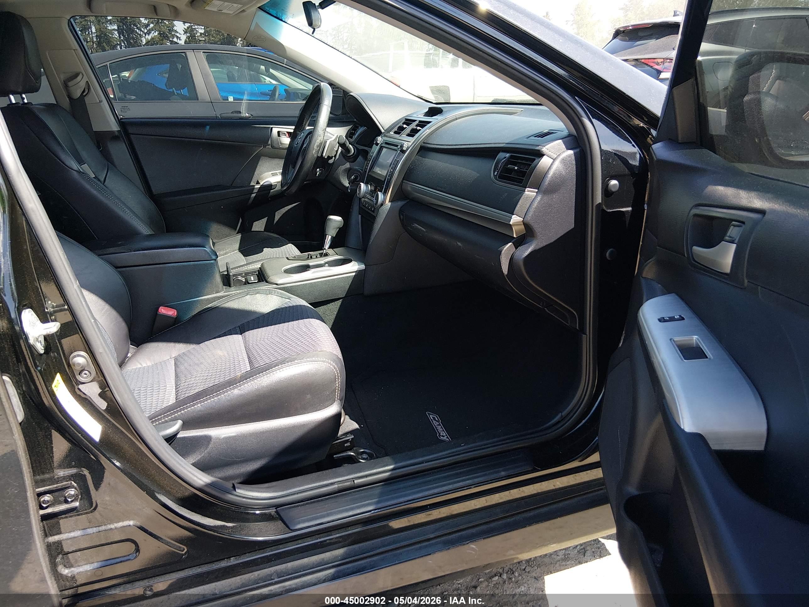 TOYOTA CAMRY image 5
