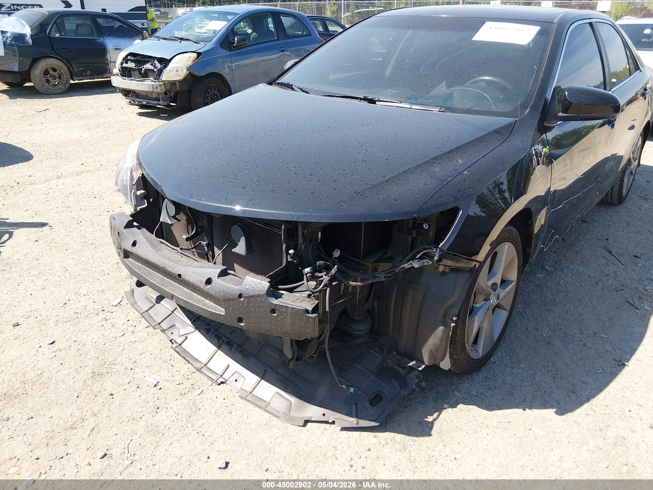 TOYOTA CAMRY image 6