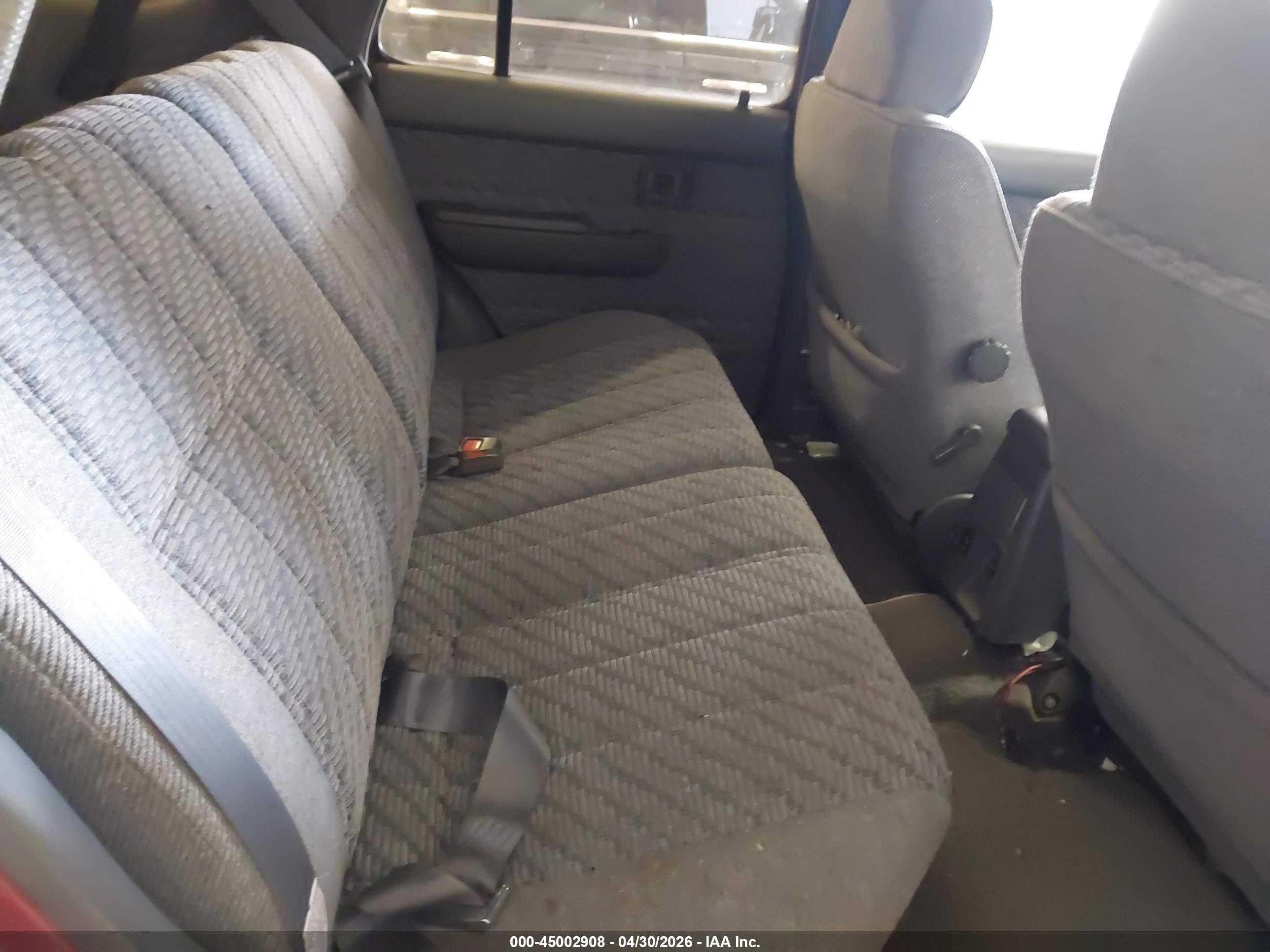 TOYOTA 4RUNNER image 8