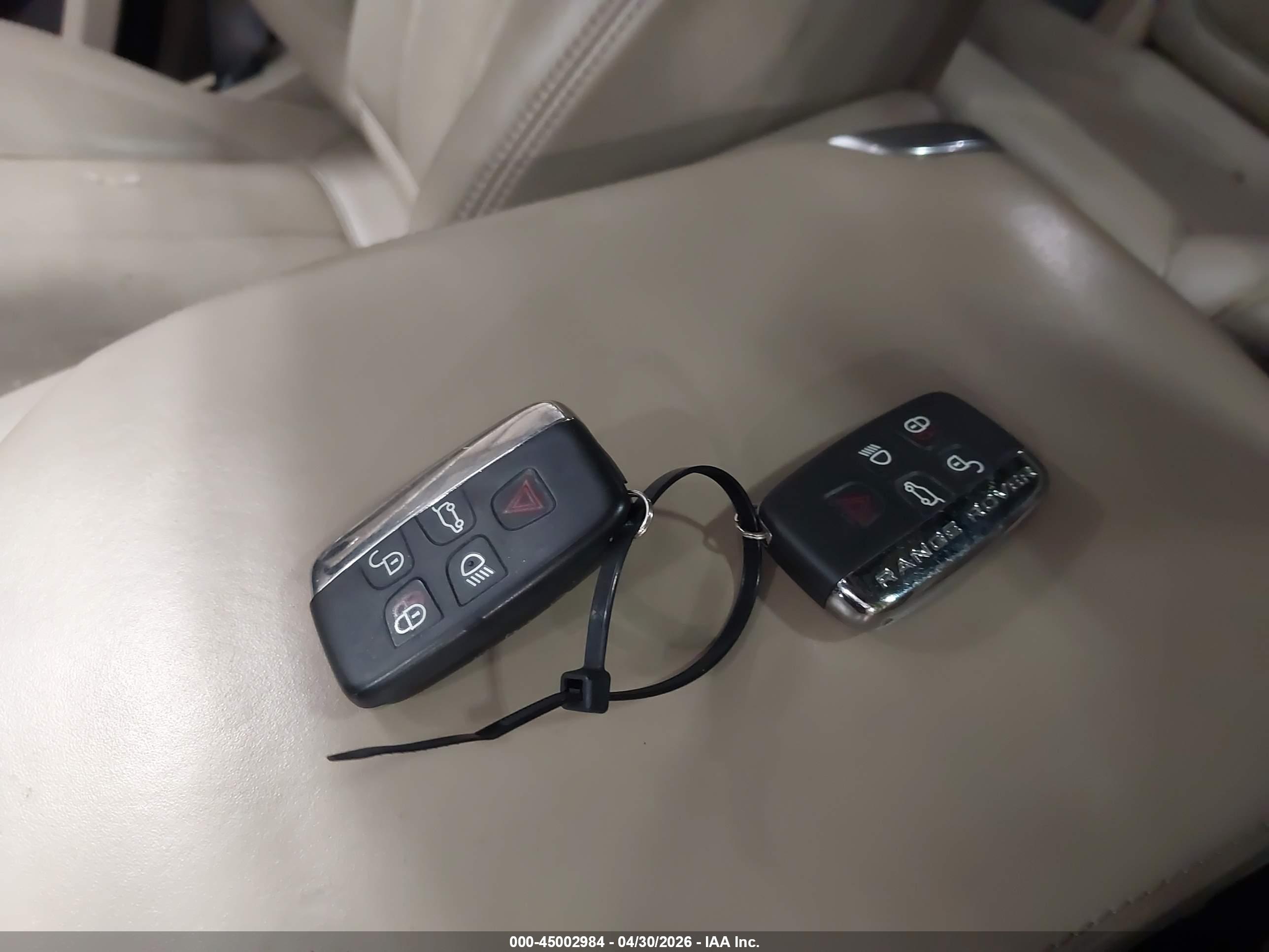 LAND ROVER image 11