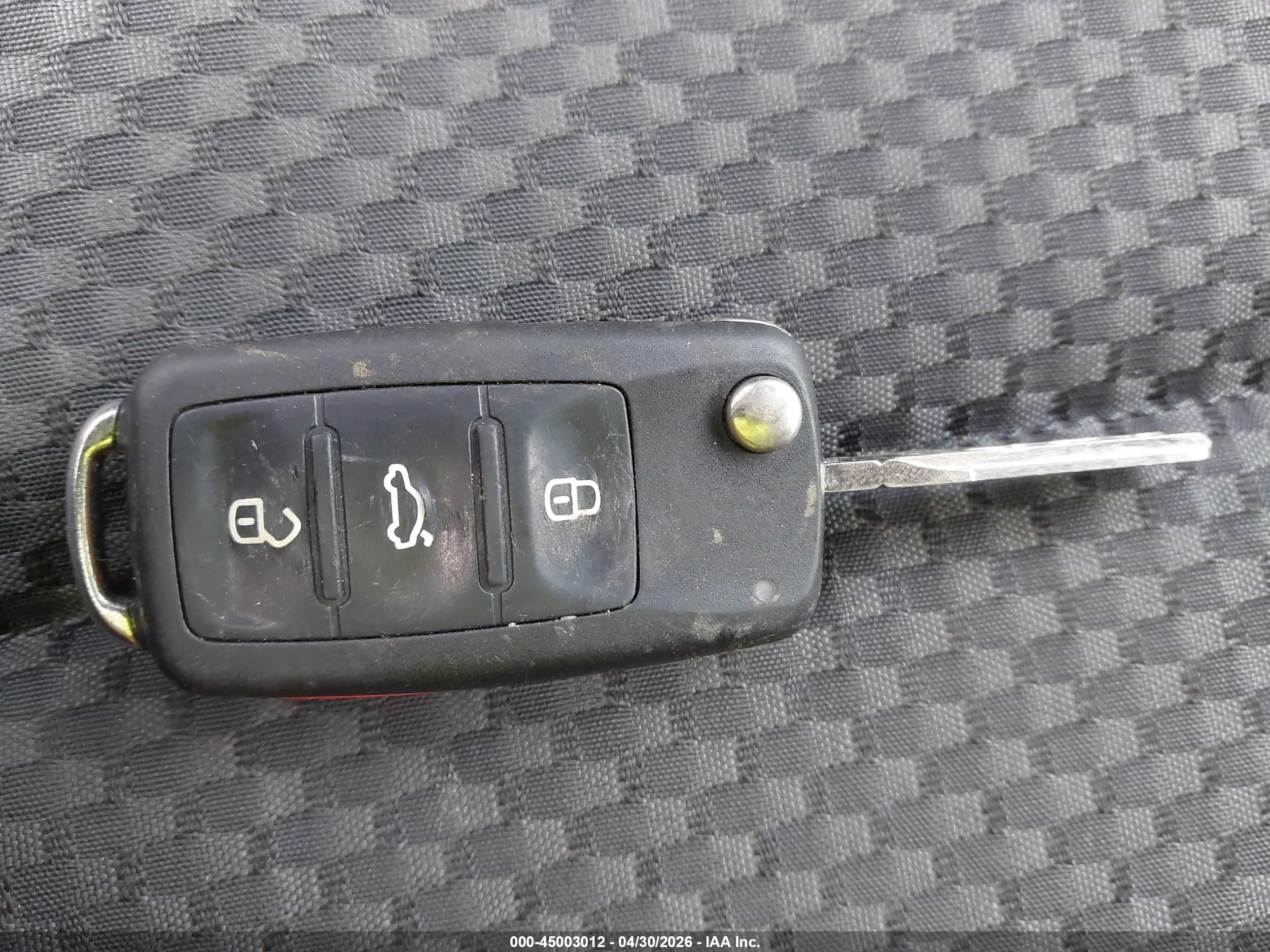 VOLKSWAGEN PASSAT image 11