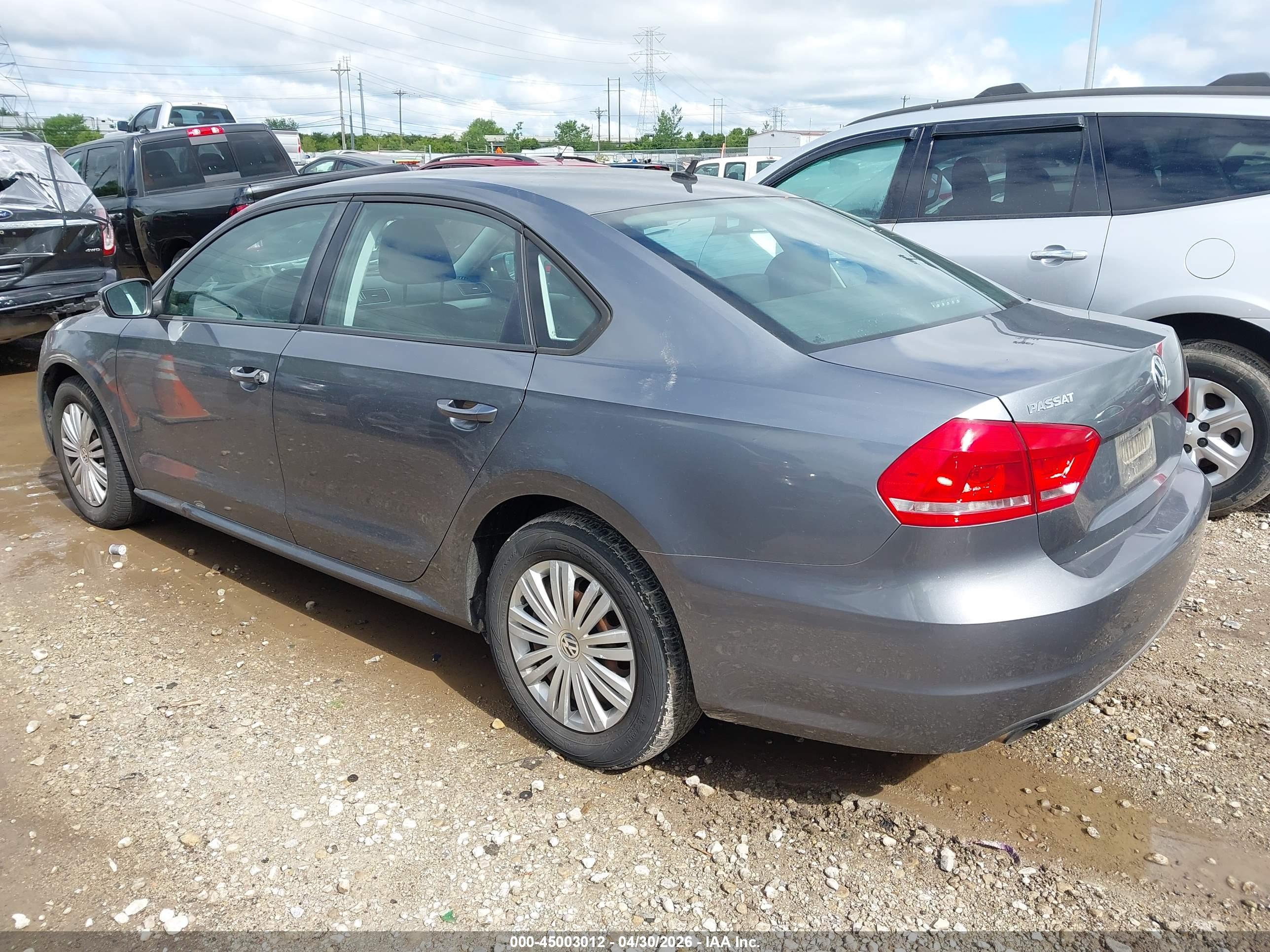 VOLKSWAGEN PASSAT image 3