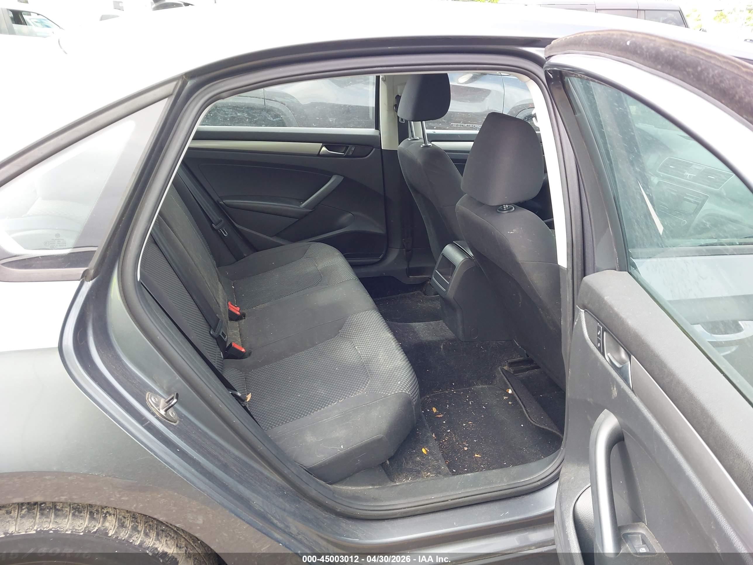 VOLKSWAGEN PASSAT image 8