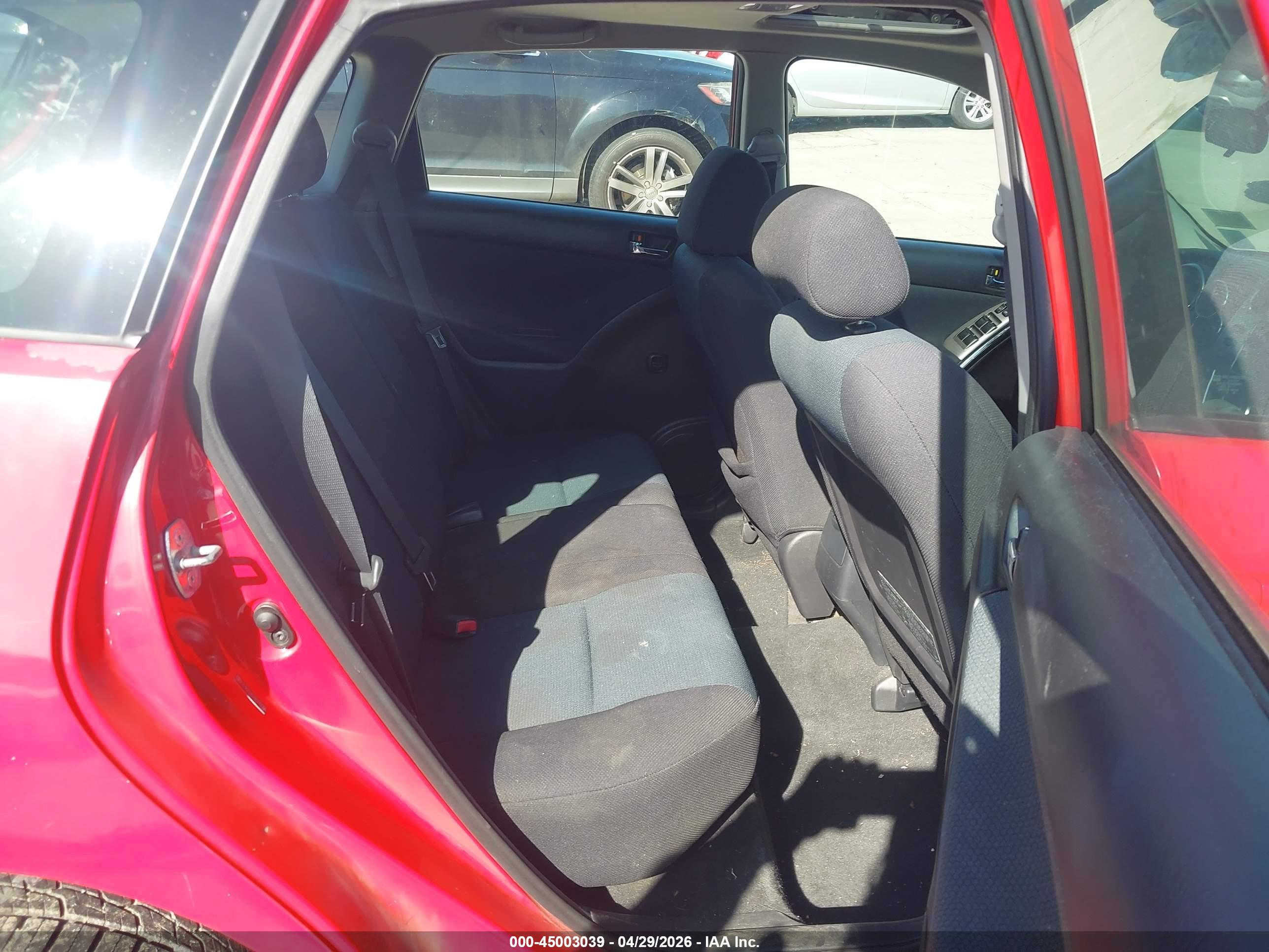 TOYOTA MATRIX image 8