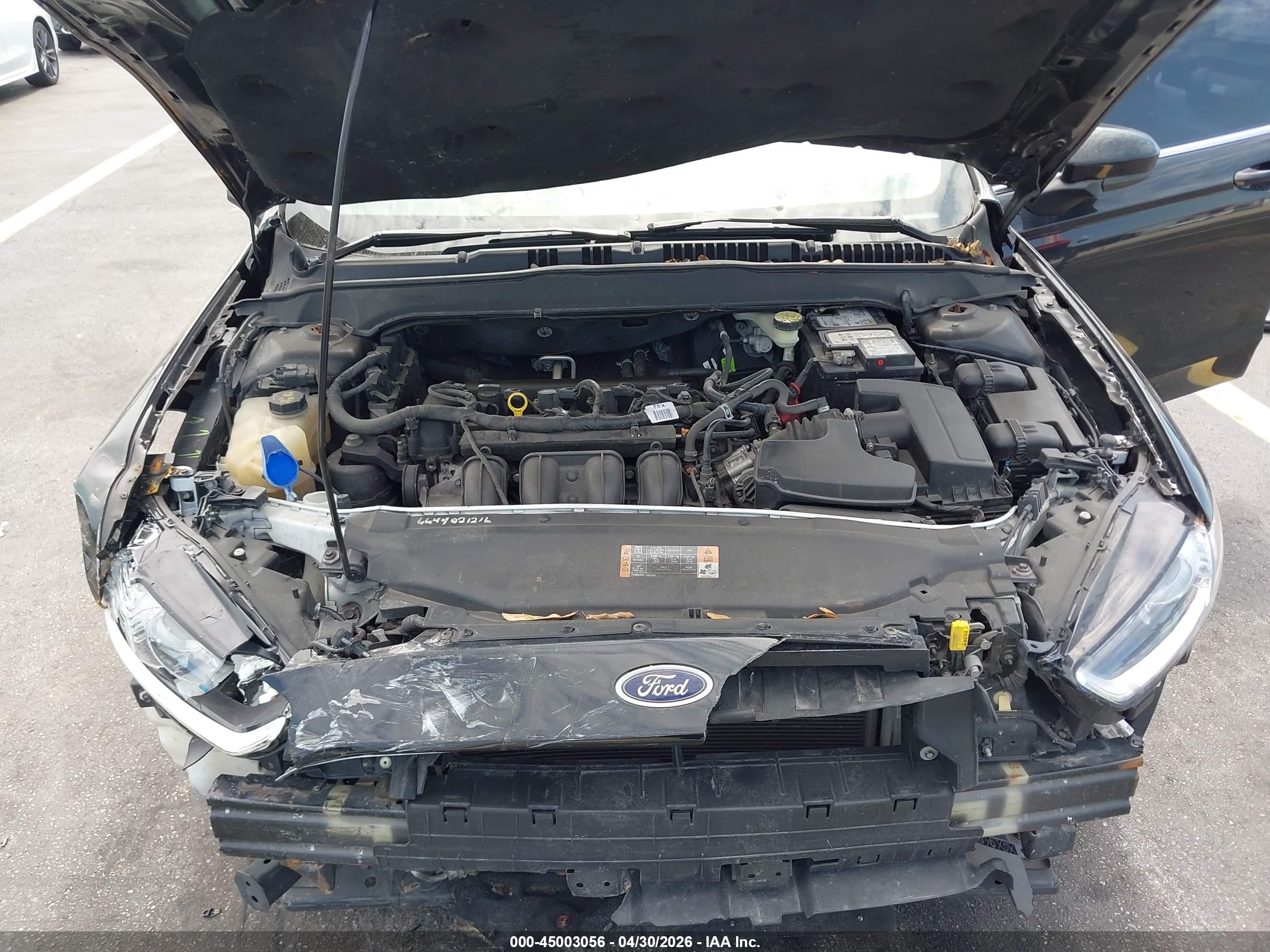 FORD FUSION image 10