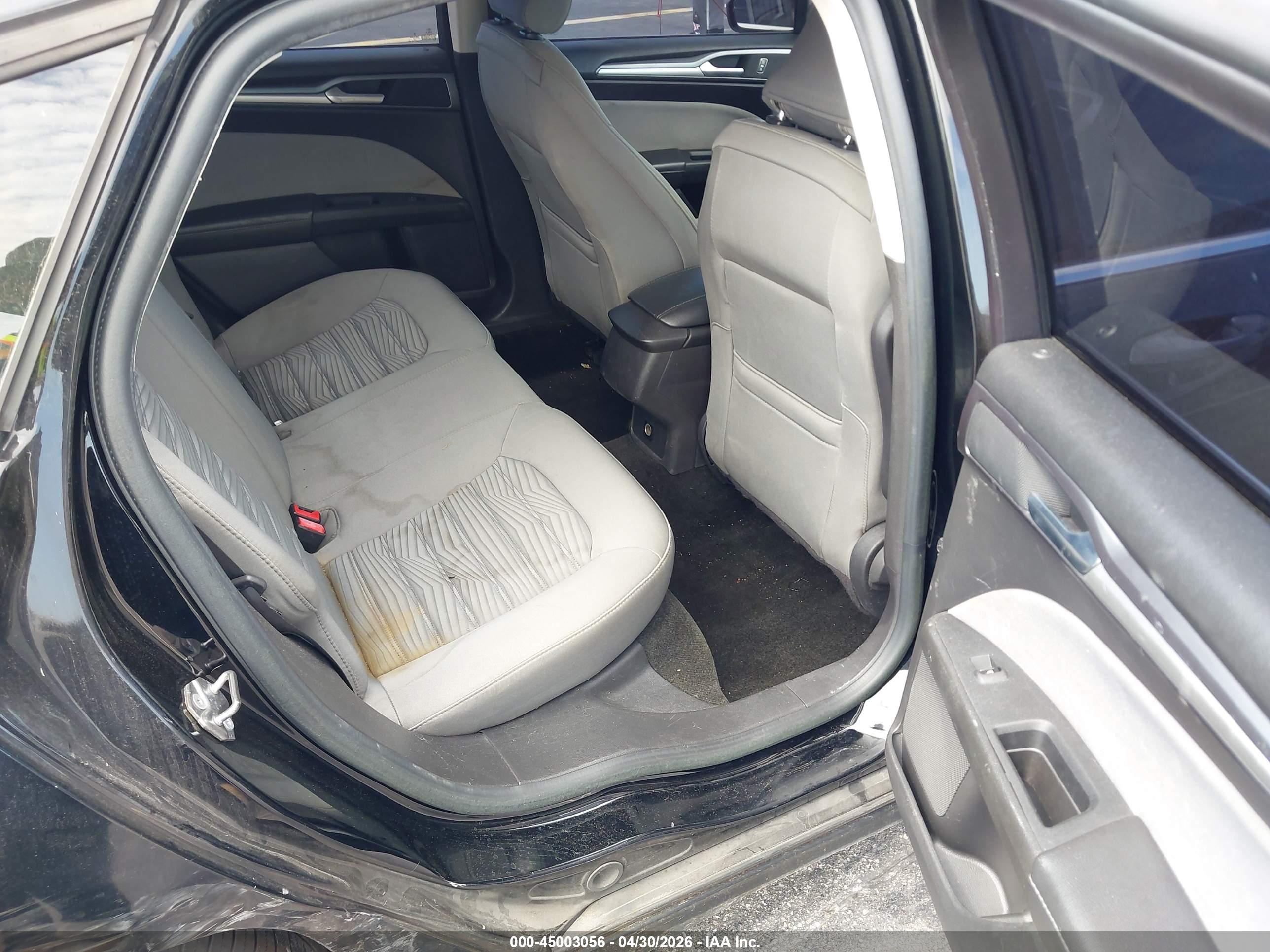 FORD FUSION image 8