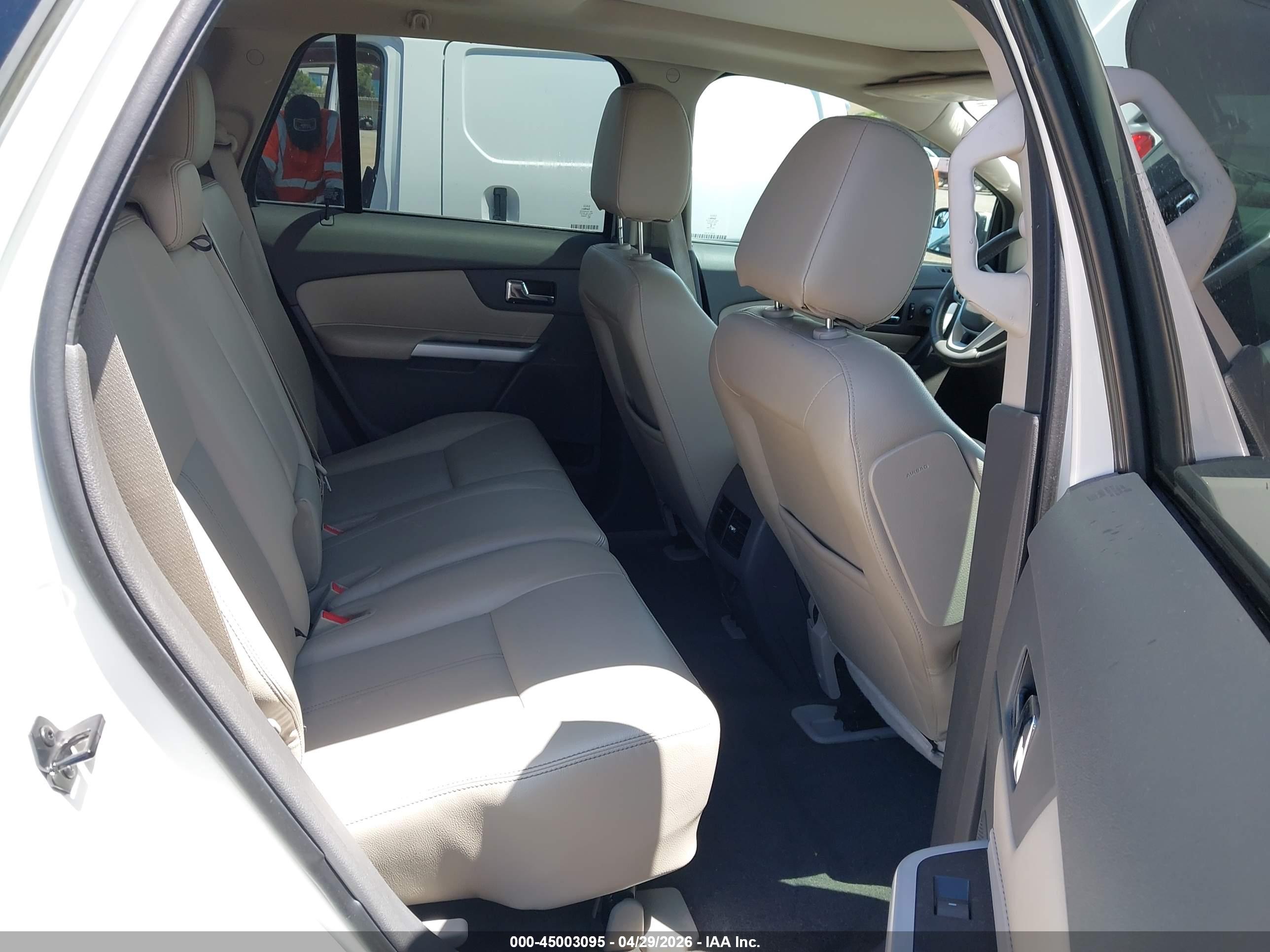 FORD EDGE image 8