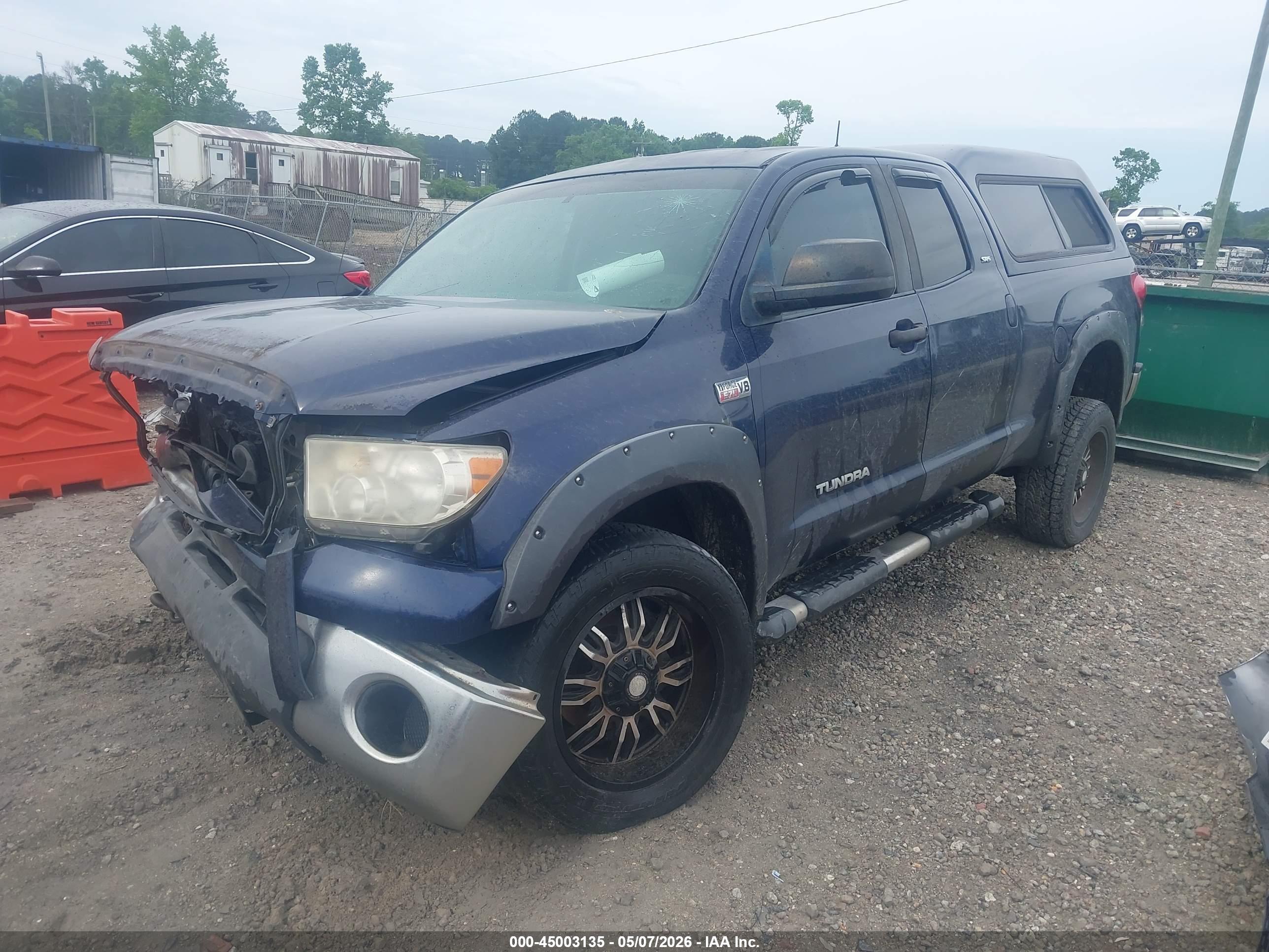 TOYOTA TUNDRA image 2