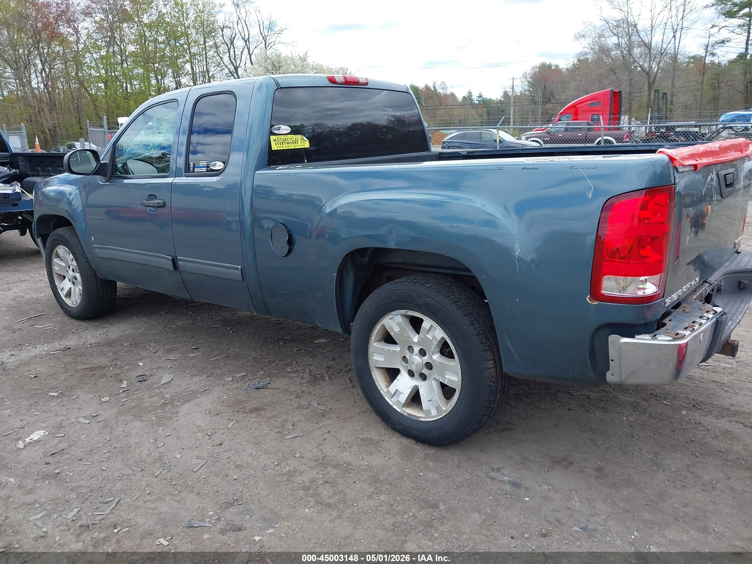 GMC SIERRA image 3