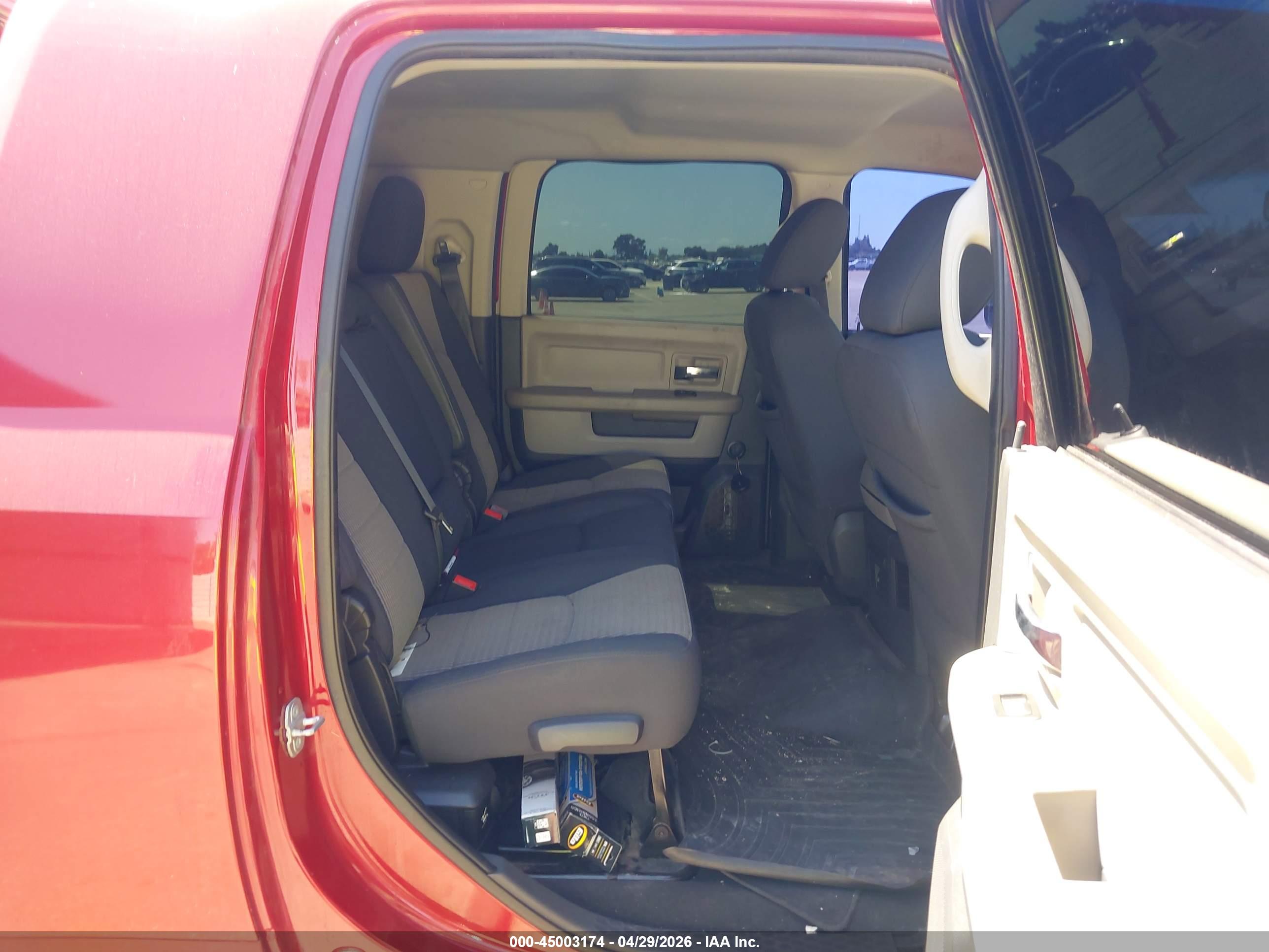 DODGE RAM image 7