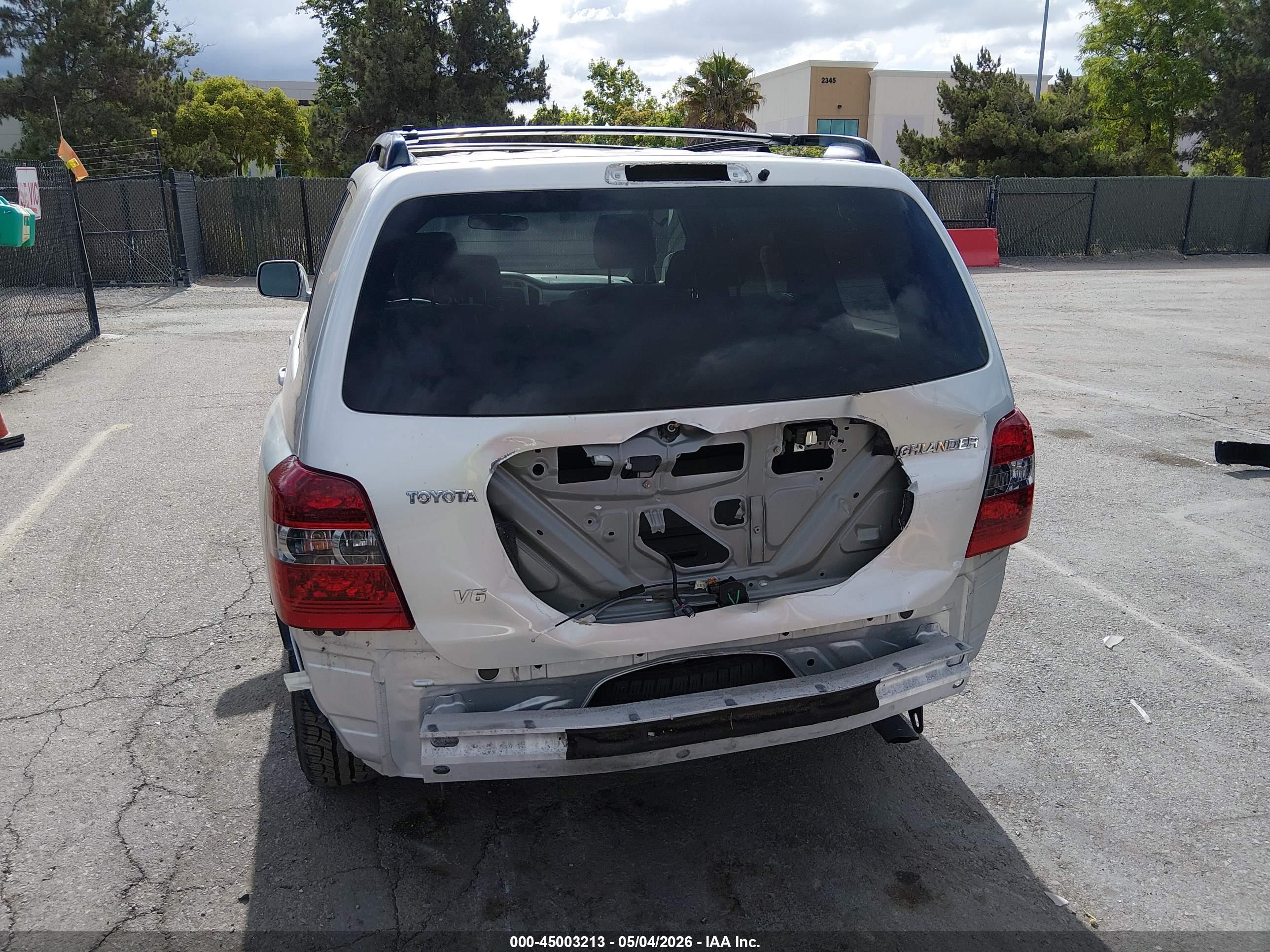 TOYOTA HIGHLANDER image 6