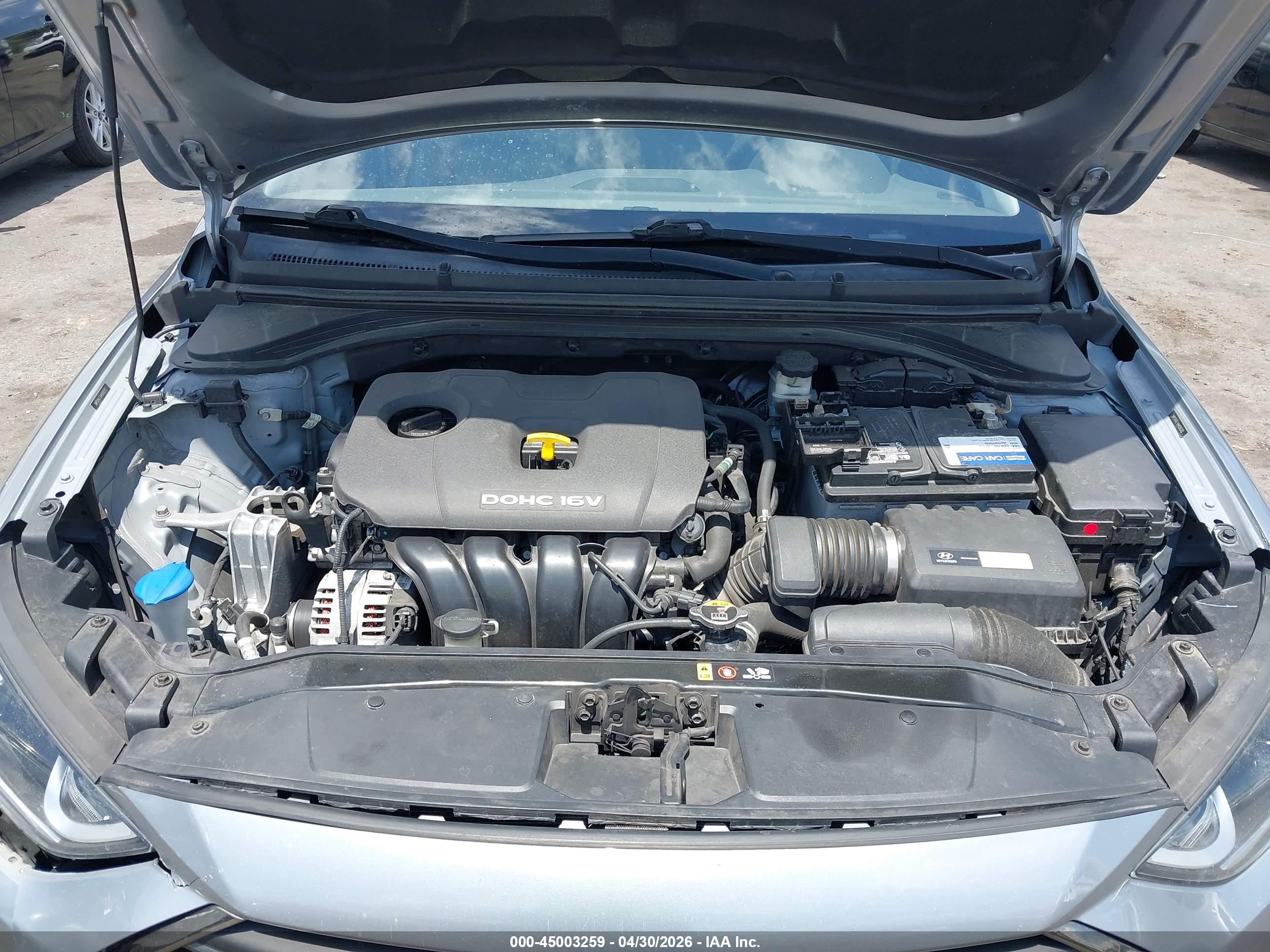 HYUNDAI ELANTRA image 10