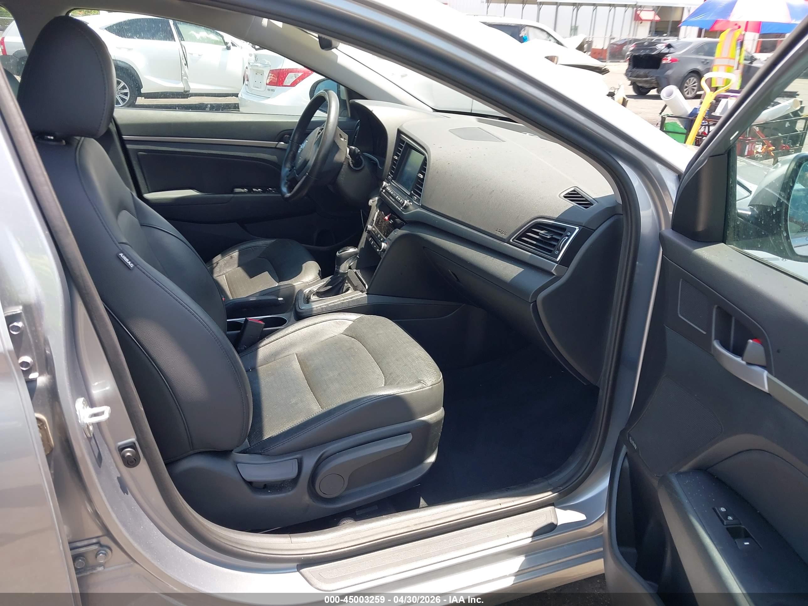 HYUNDAI ELANTRA image 5