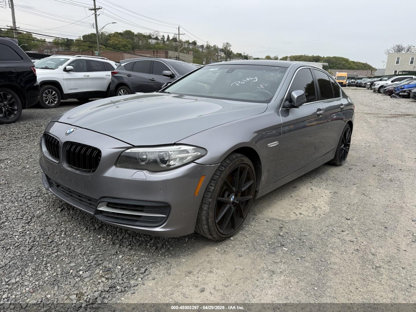 BMW 550I image 2