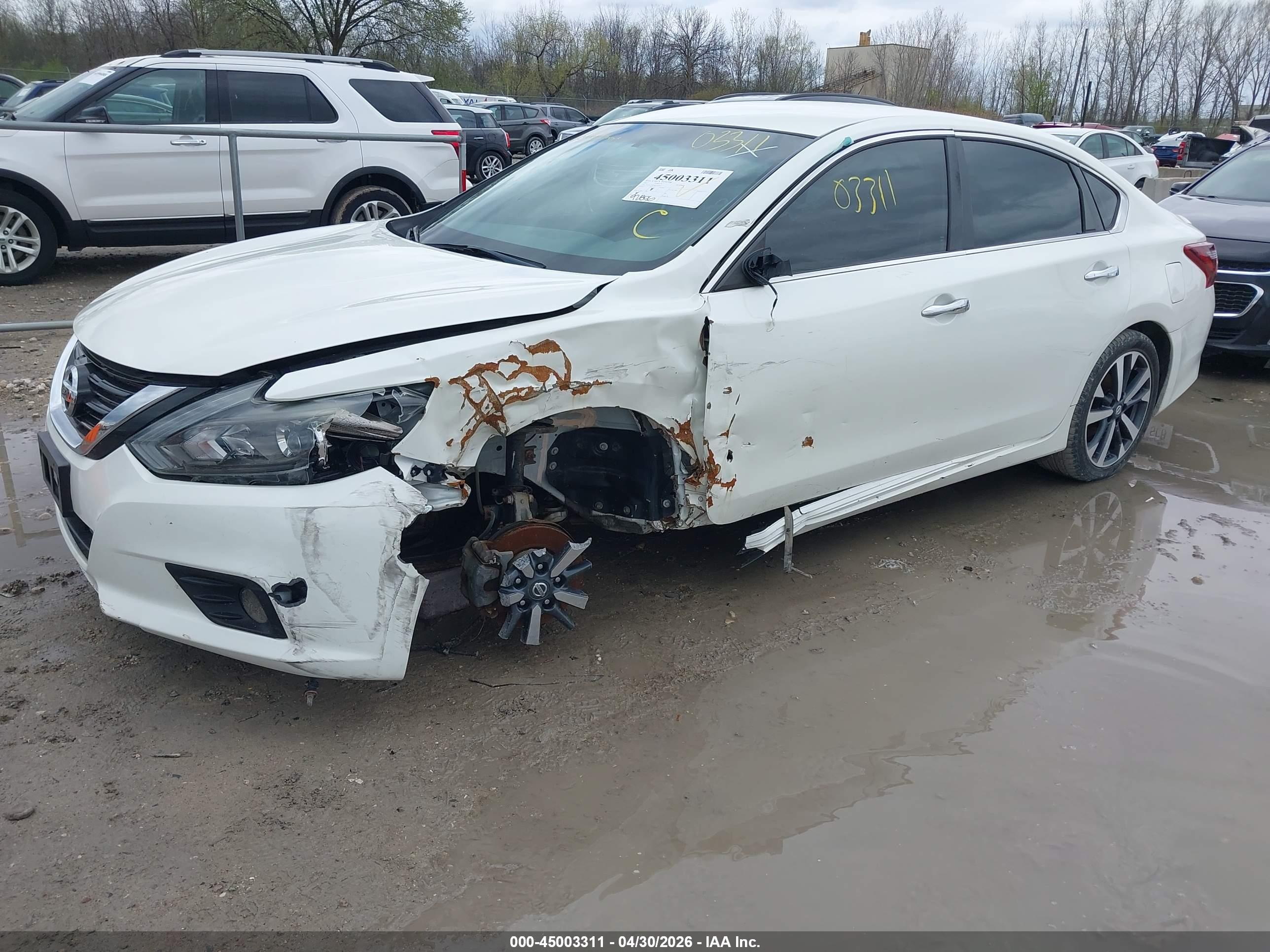 NISSAN ALTIMA image 2