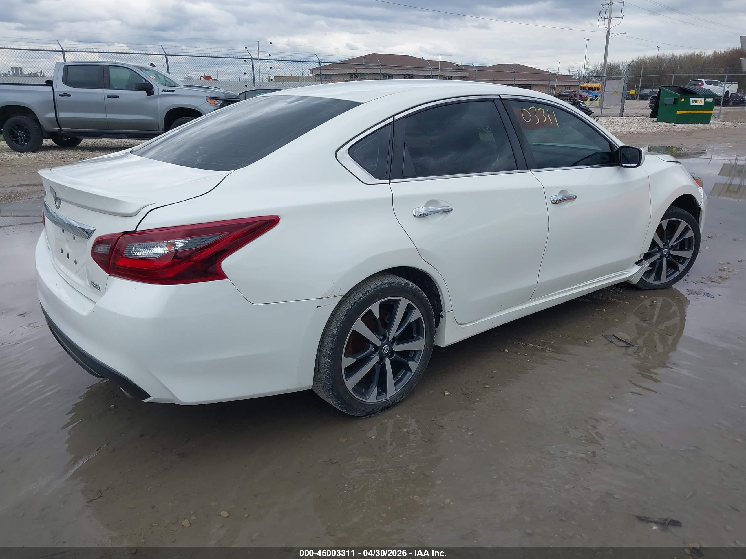 NISSAN ALTIMA image 4