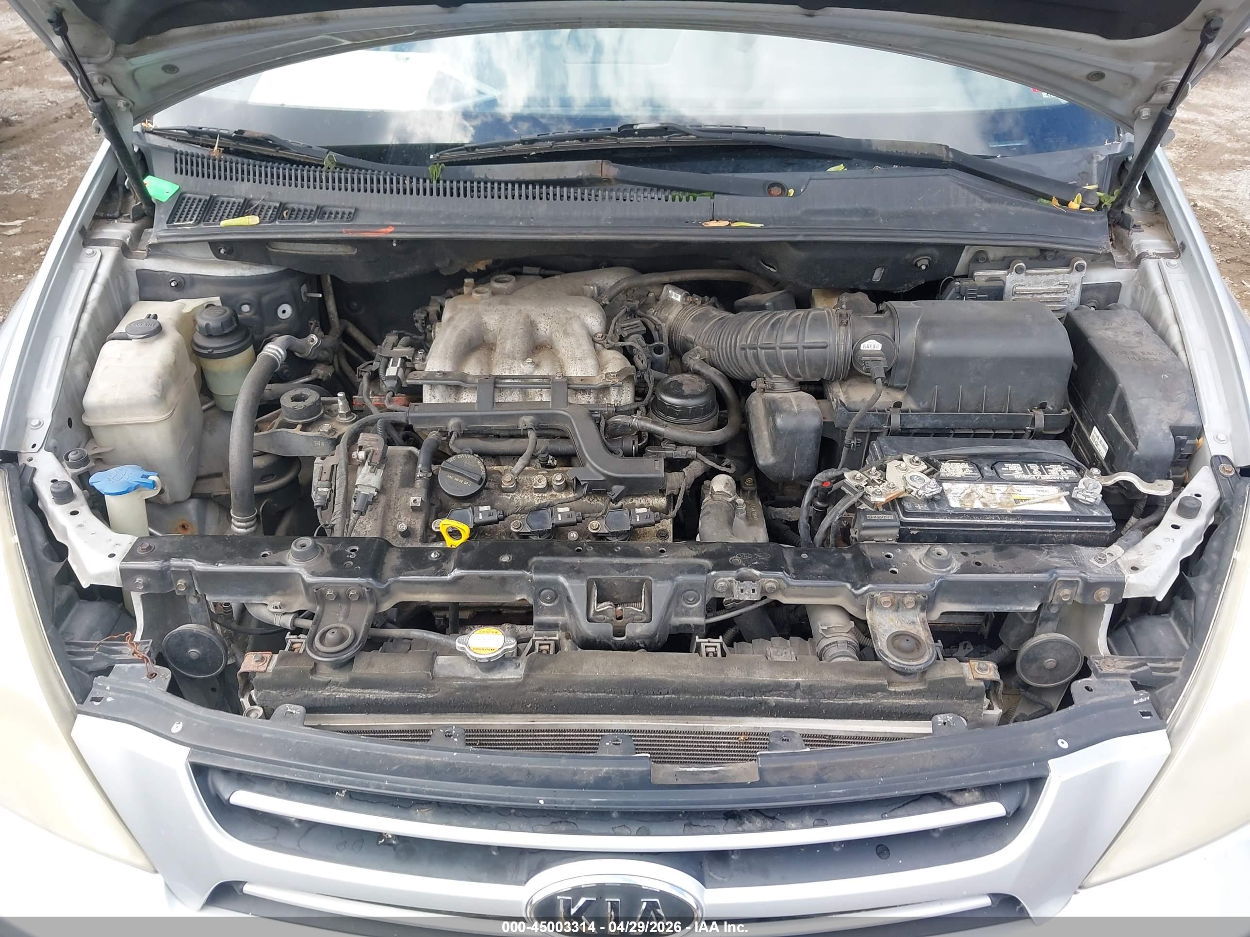 KIA SEDONA image 10