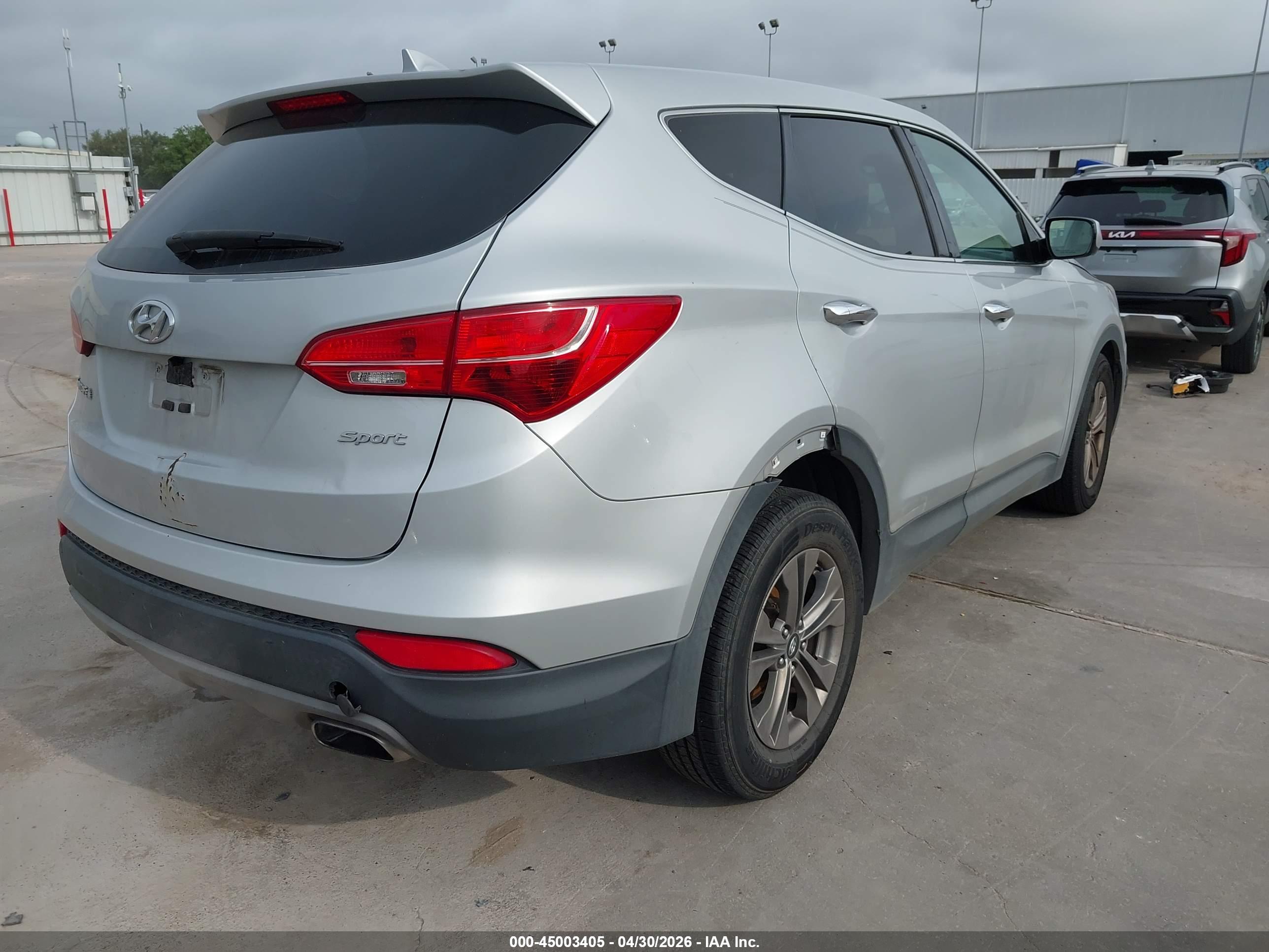 HYUNDAI SANTA image 4