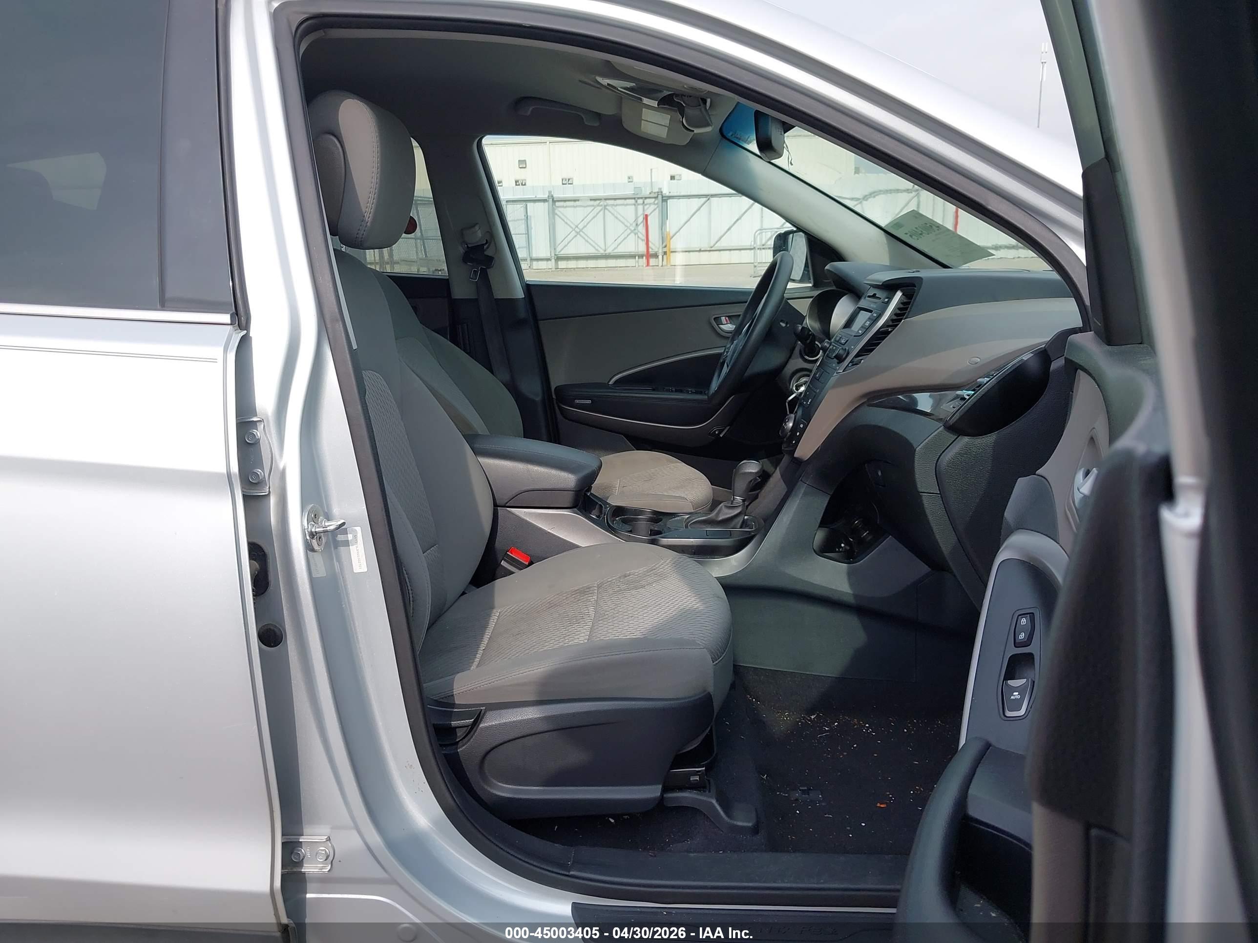 HYUNDAI SANTA image 5