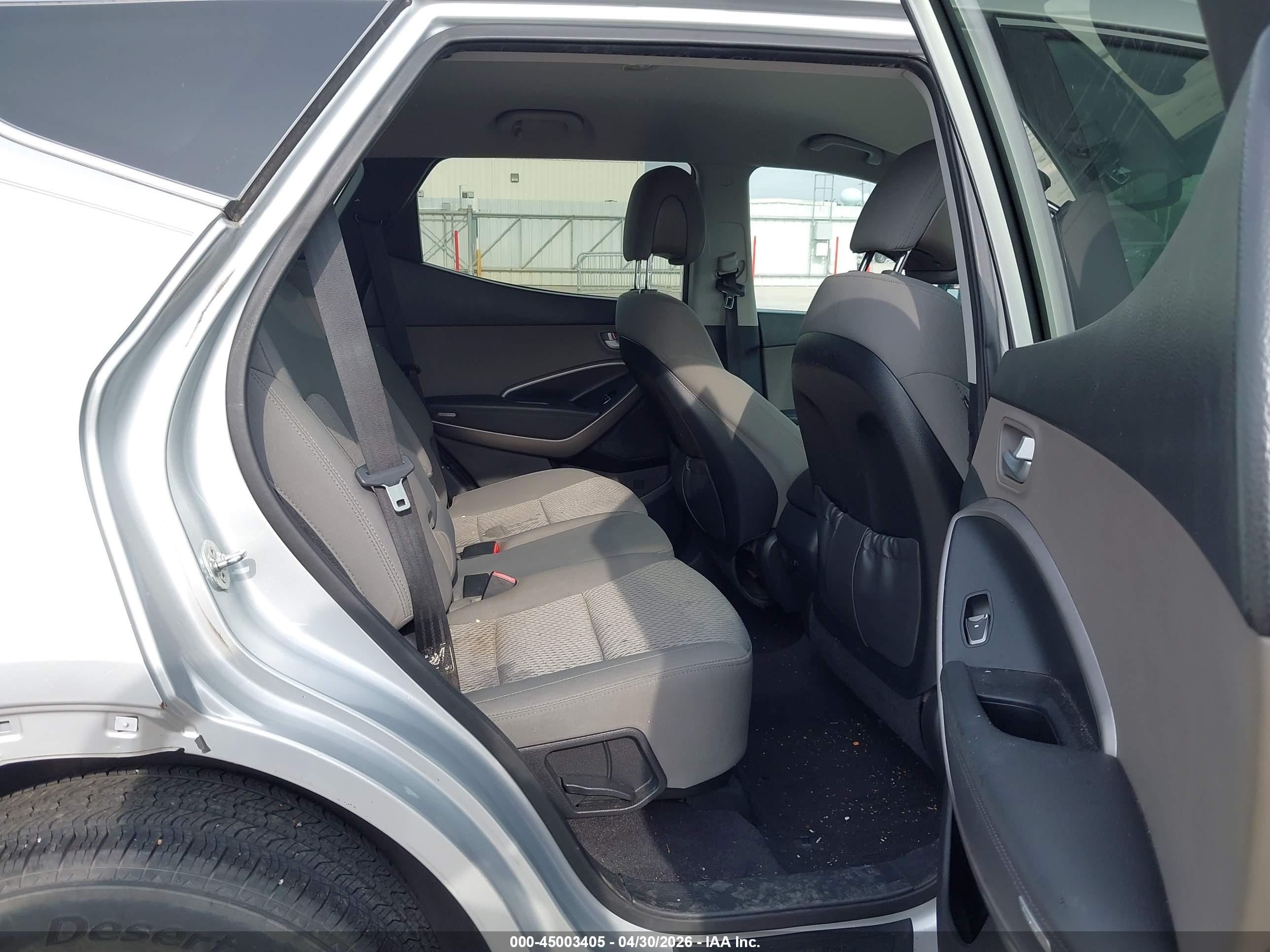 HYUNDAI SANTA image 8