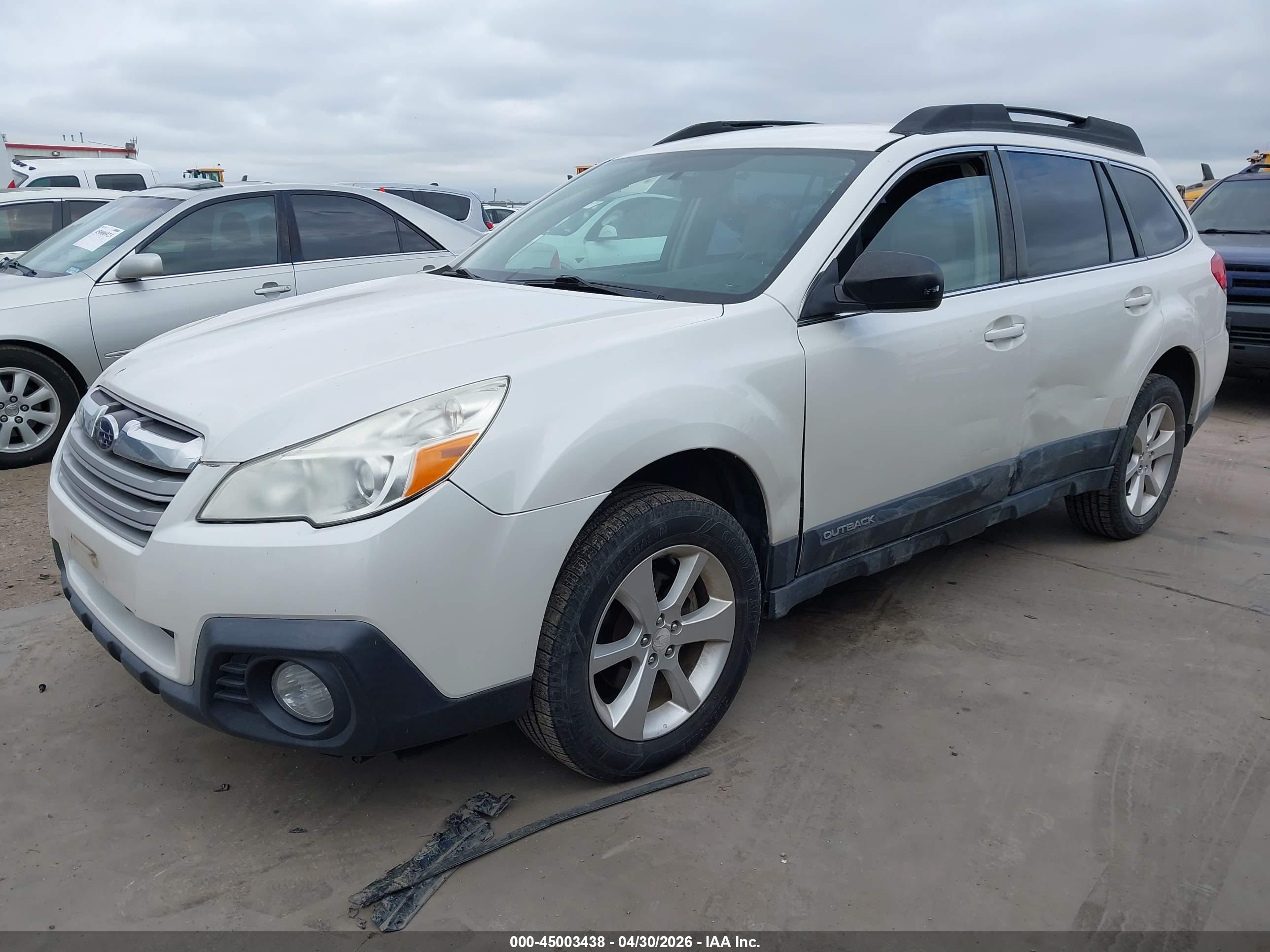 SUBARU OUTBACK image 2