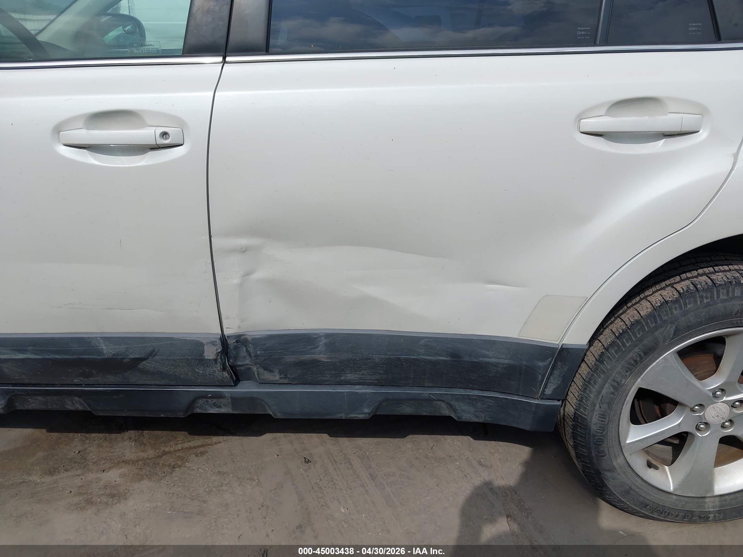 SUBARU OUTBACK image 6