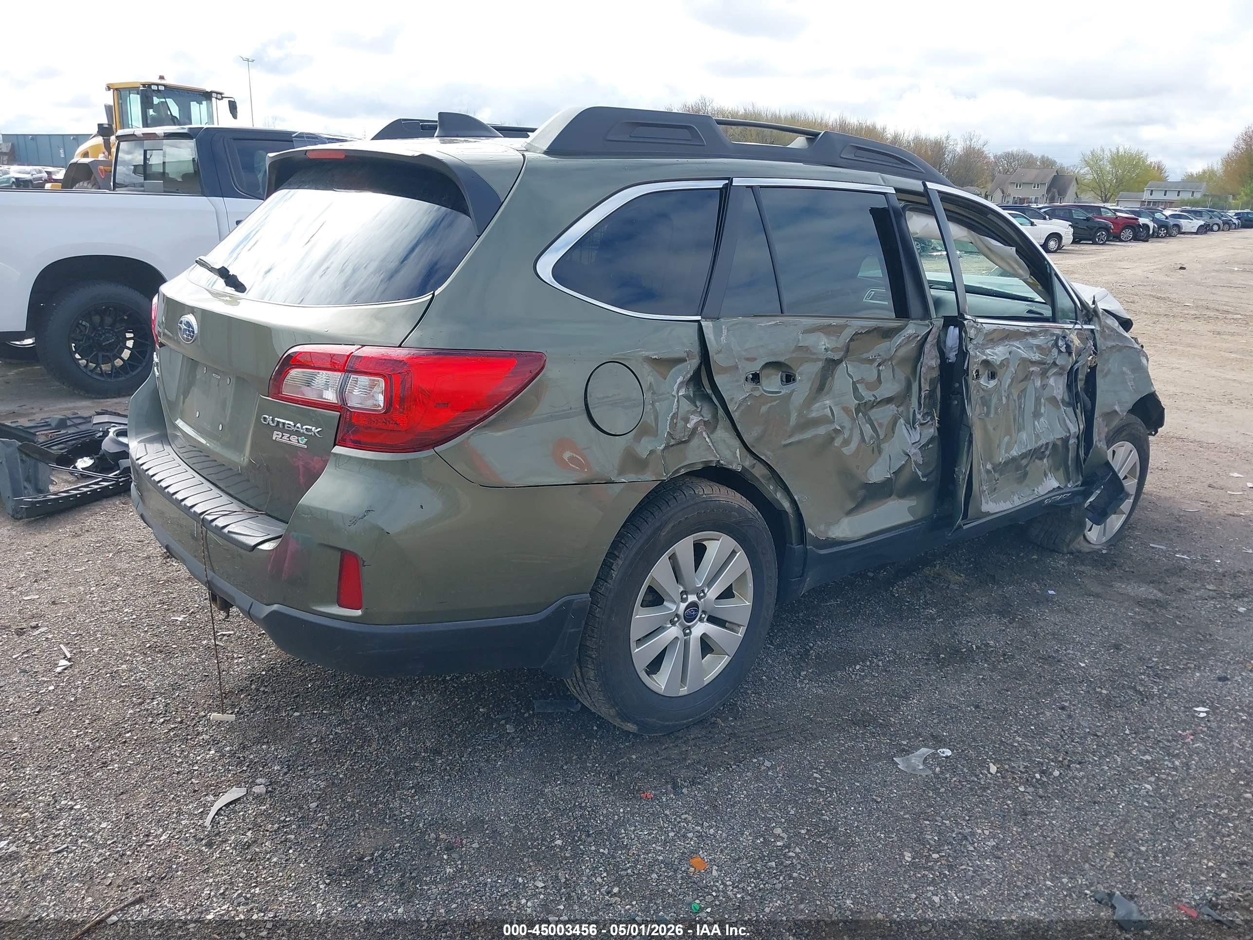 SUBARU OUTBACK image 4