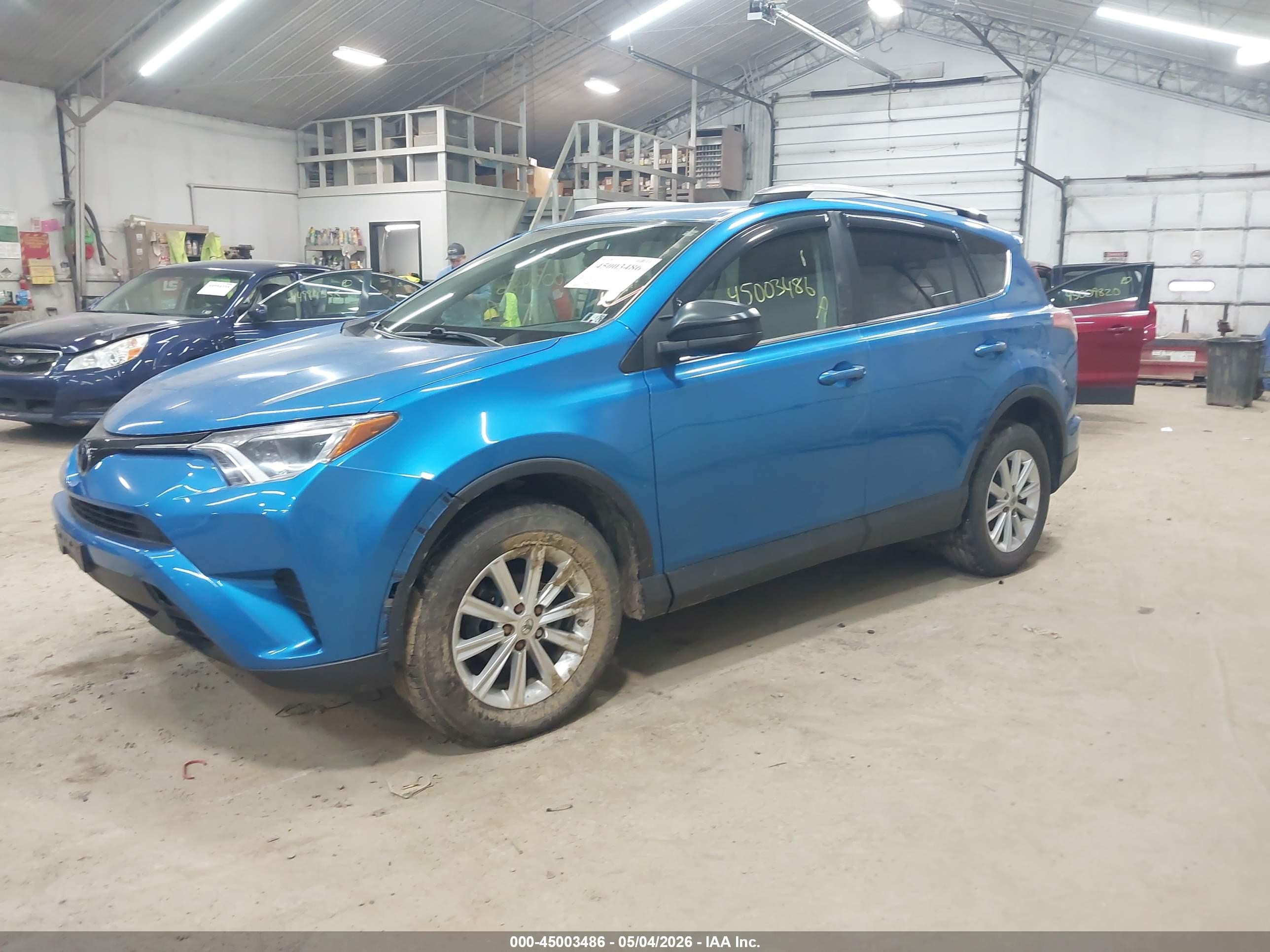 TOYOTA RAV4 image 2