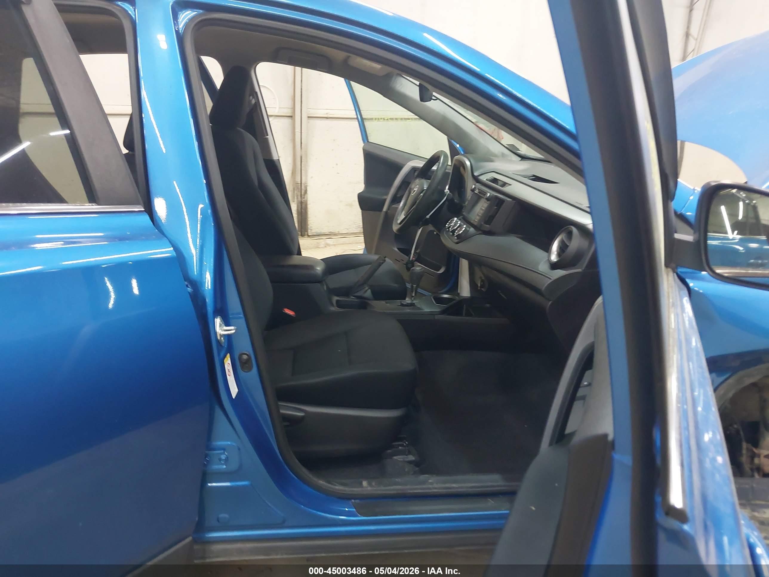 TOYOTA RAV4 image 5
