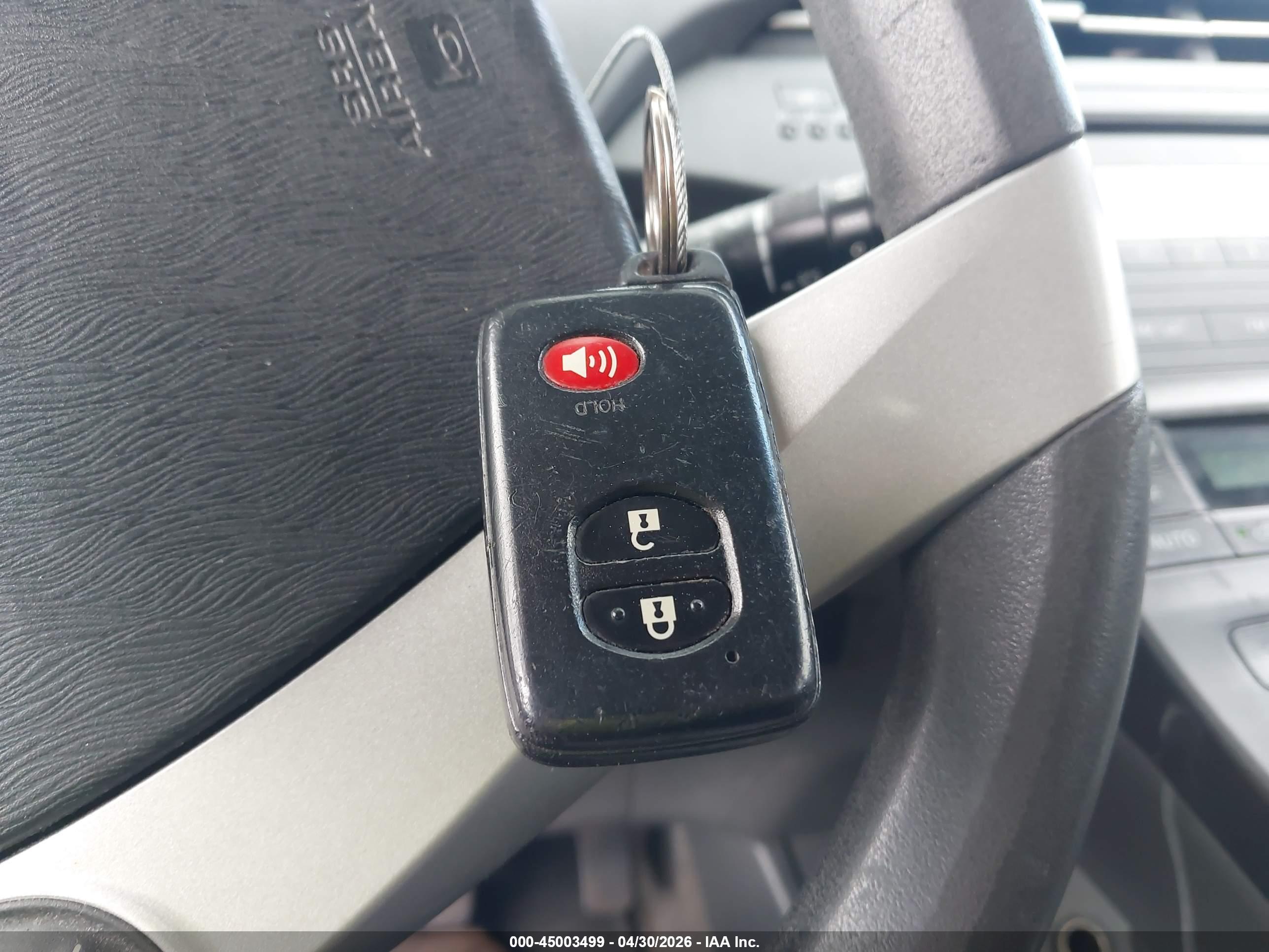 TOYOTA PRIUS image 11